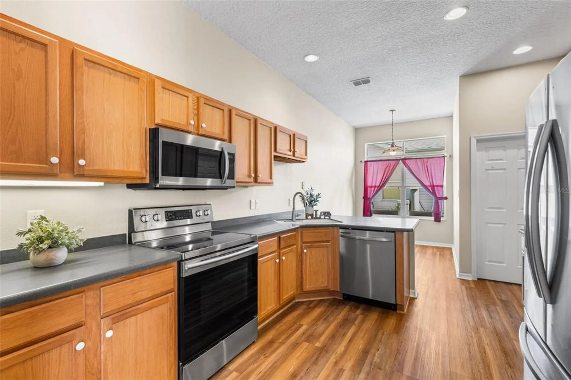 Property Slideshow image 8 of 51 | 3644 plantation blvd, Leesburg, FL, 34748