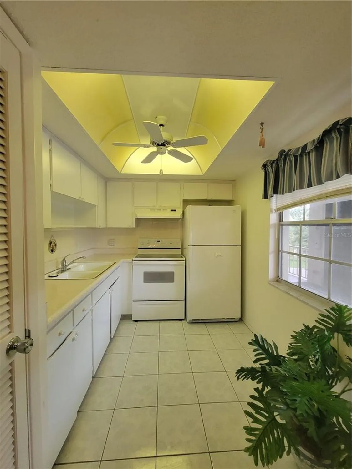 Property Slideshow image 6 of 42 | 946 virginia st 304, Dunedin, FL, 34698