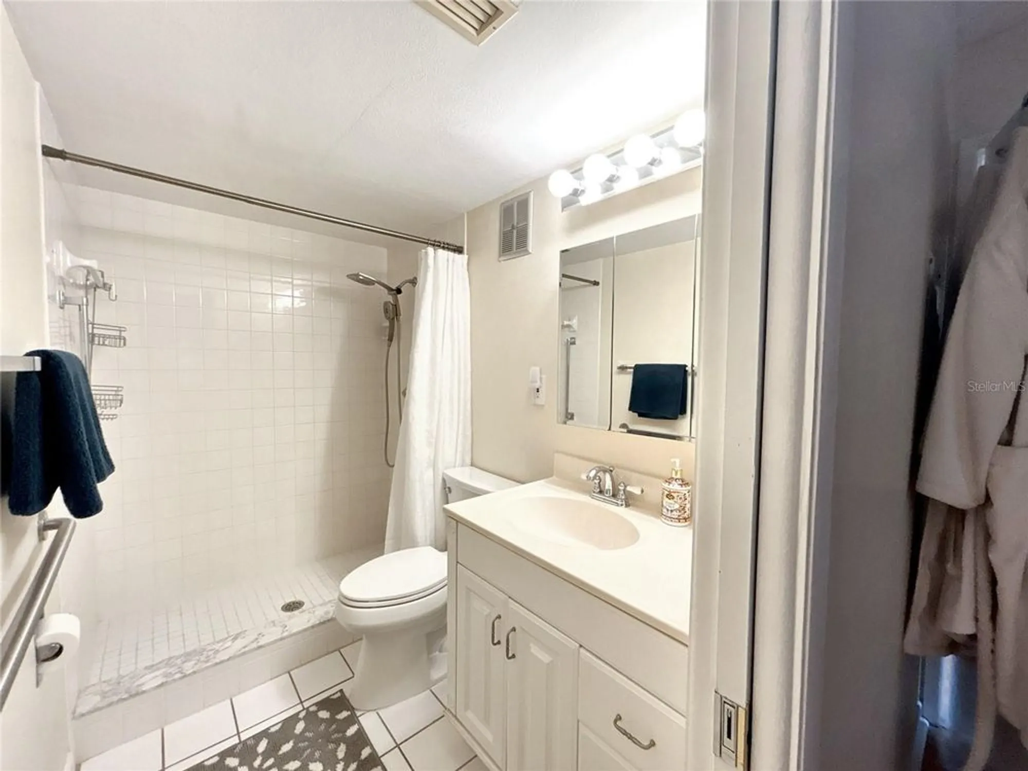 Property Slideshow image 17 of 22 | 5750 80th st n unit c108, St Petersburg, FL, 33709