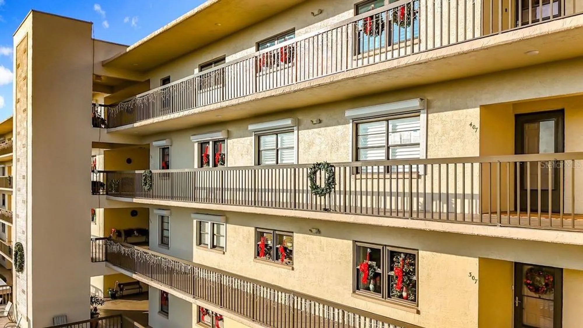 Property Slideshow image 4 of 50 | 8198 terrace garden dr n unit 407, St Petersburg, FL, 33709