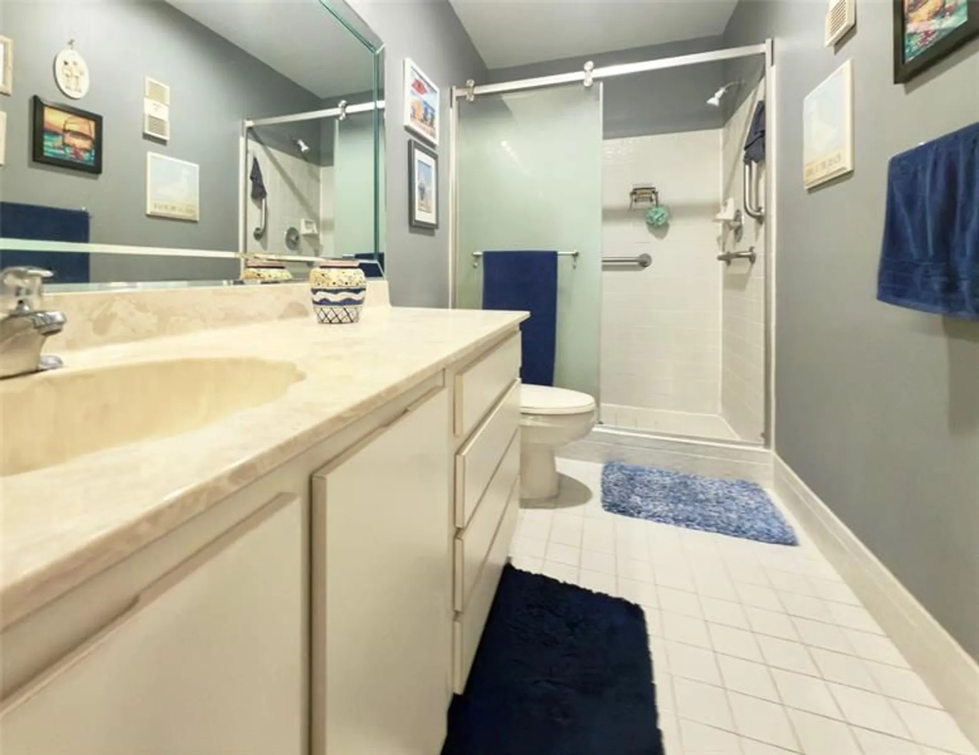 Property Slideshow image 25 of 50 | 10851 palm lake ave 201, Boynton Beach, FL, 33437