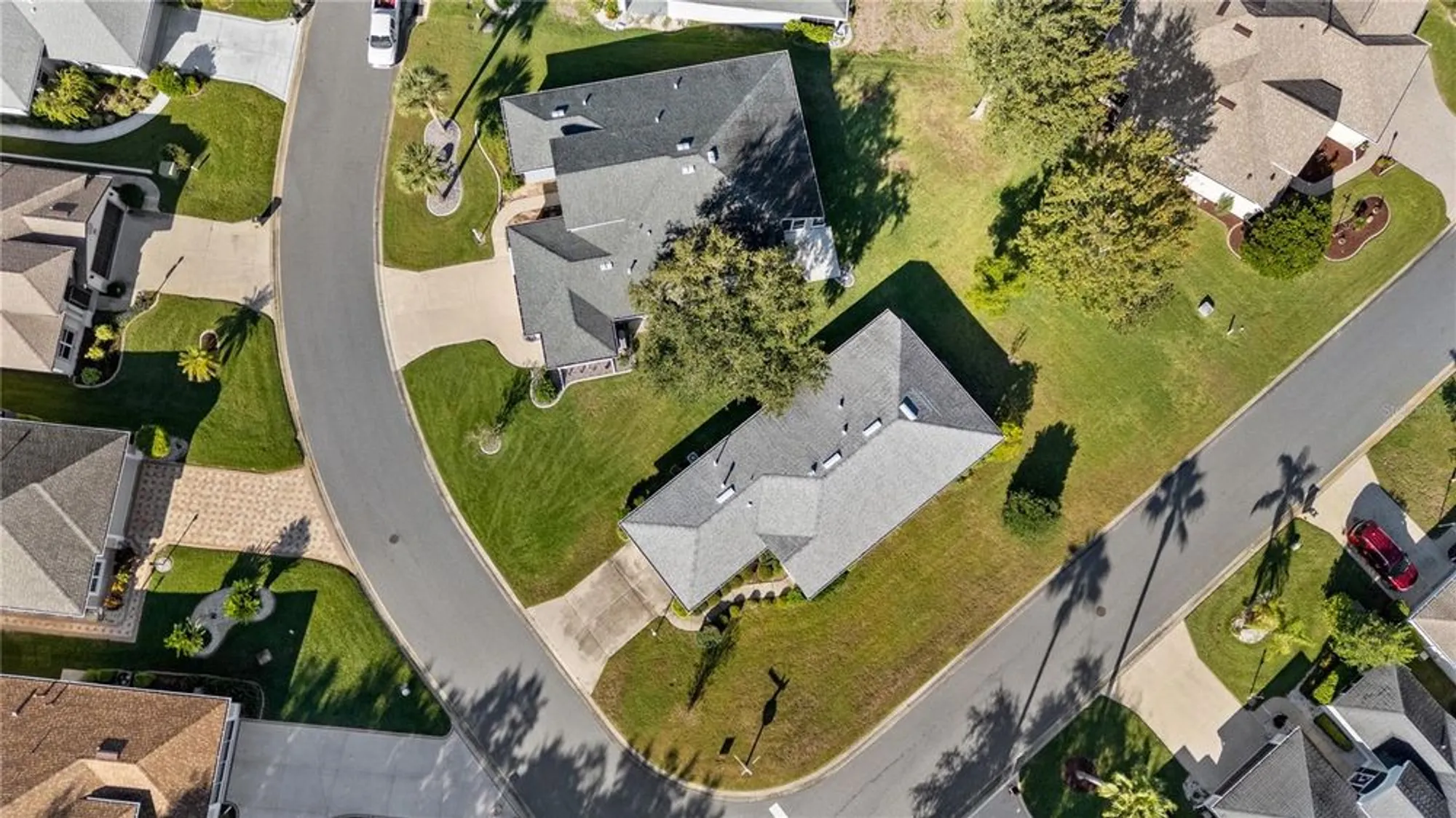 Property Slideshow image 61 of 77 | 20505 queen alexandra dr, Leesburg, FL, 34748