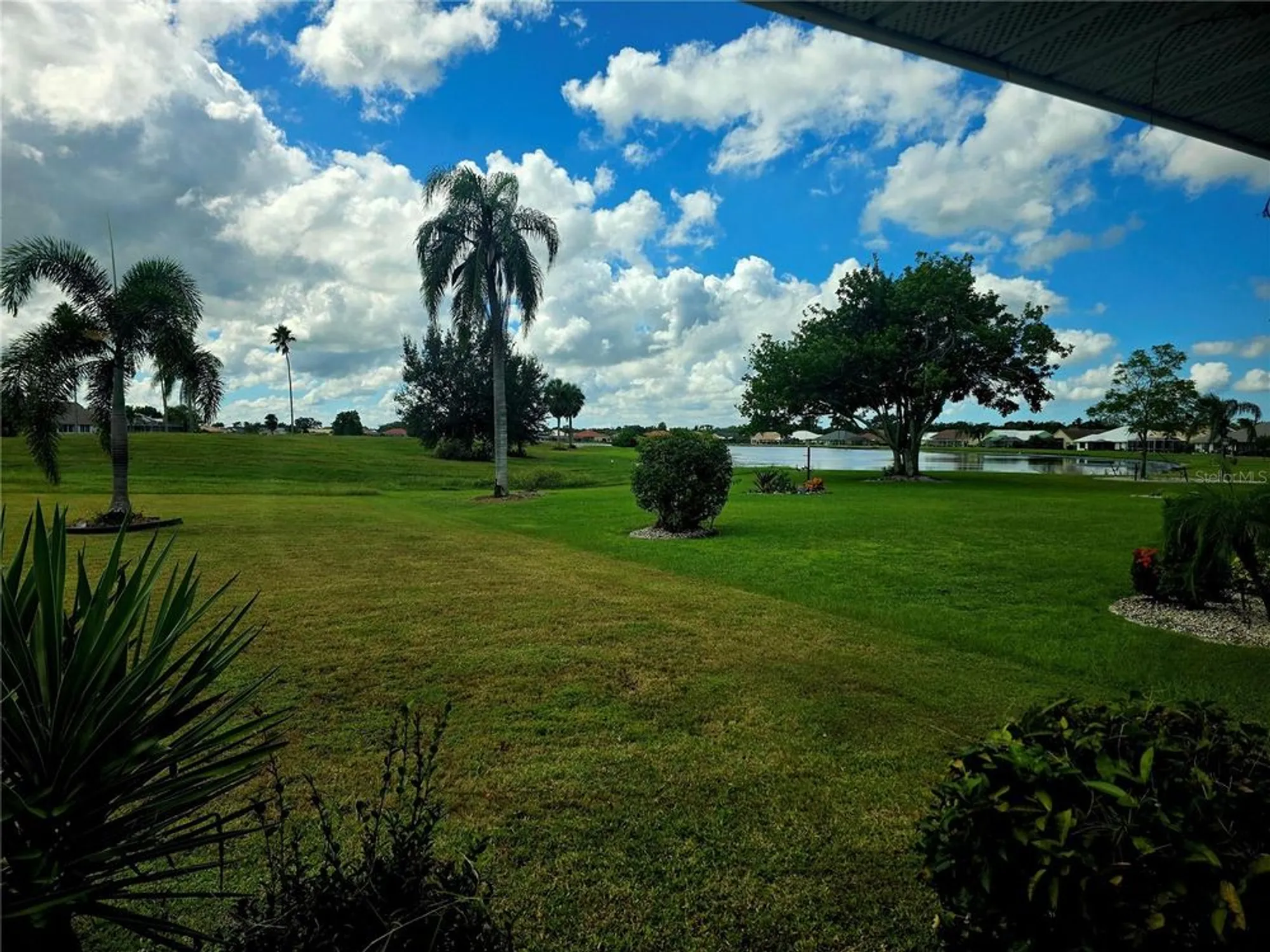 Property Slideshow image 22 of 34 | 1936 new bedford dr, Sun City Center, FL, 33573