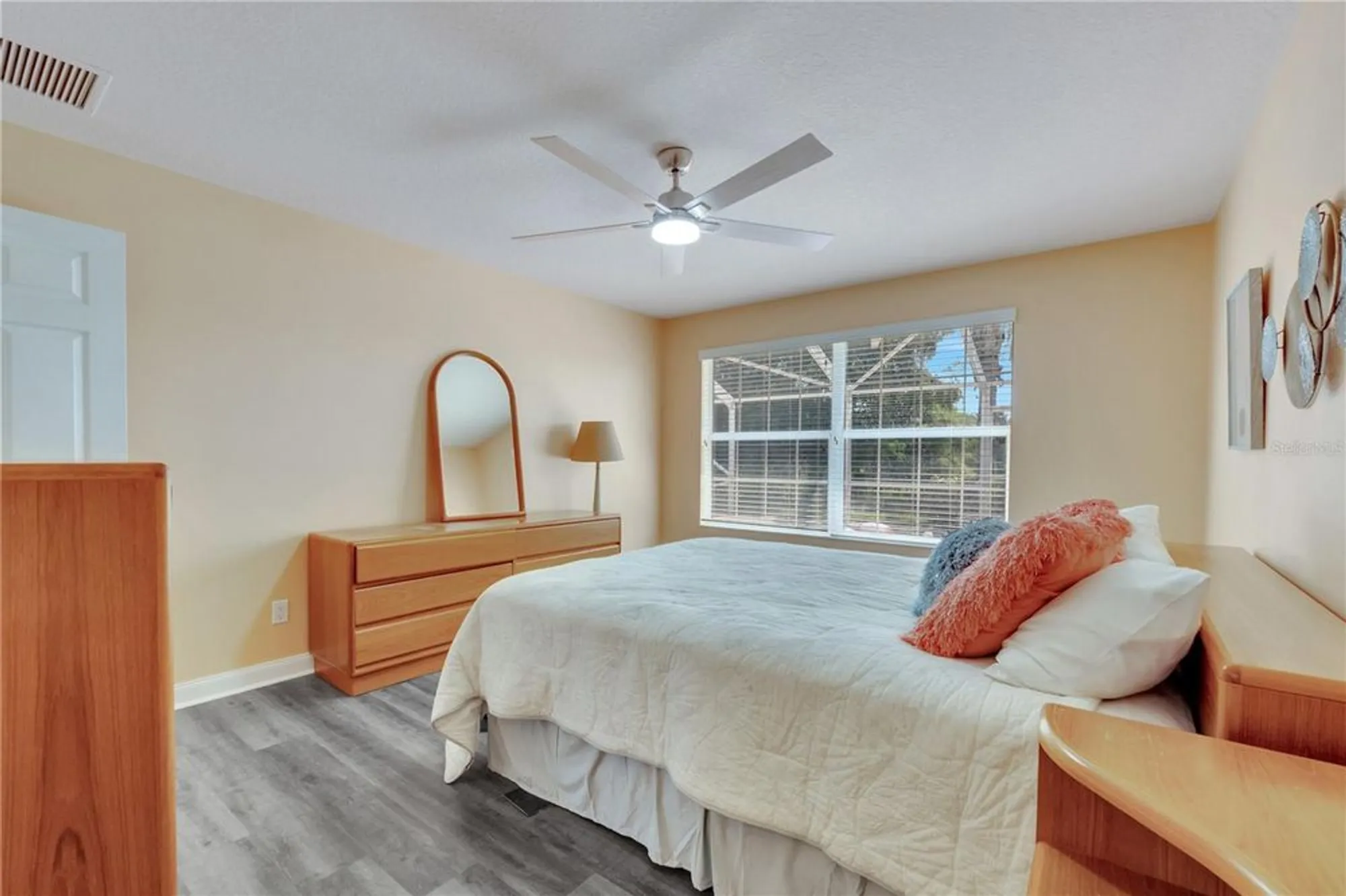 Property Slideshow image 25 of 61 | 11753 fan tail ln, Orlando, FL, 32827