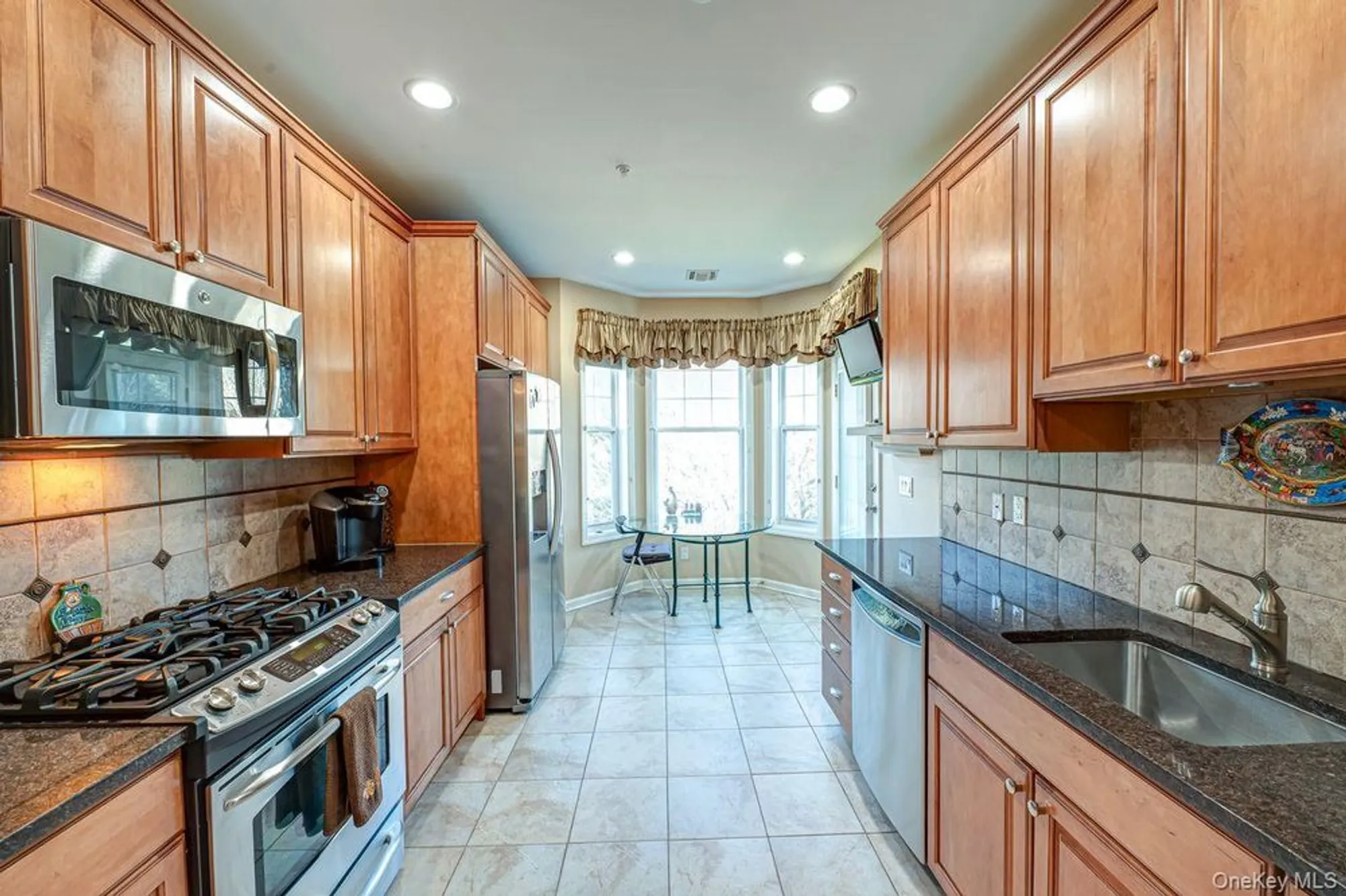 Property Slideshow image 8 of 26 | 22 sonata ct, Lake Grove, NY, 11755