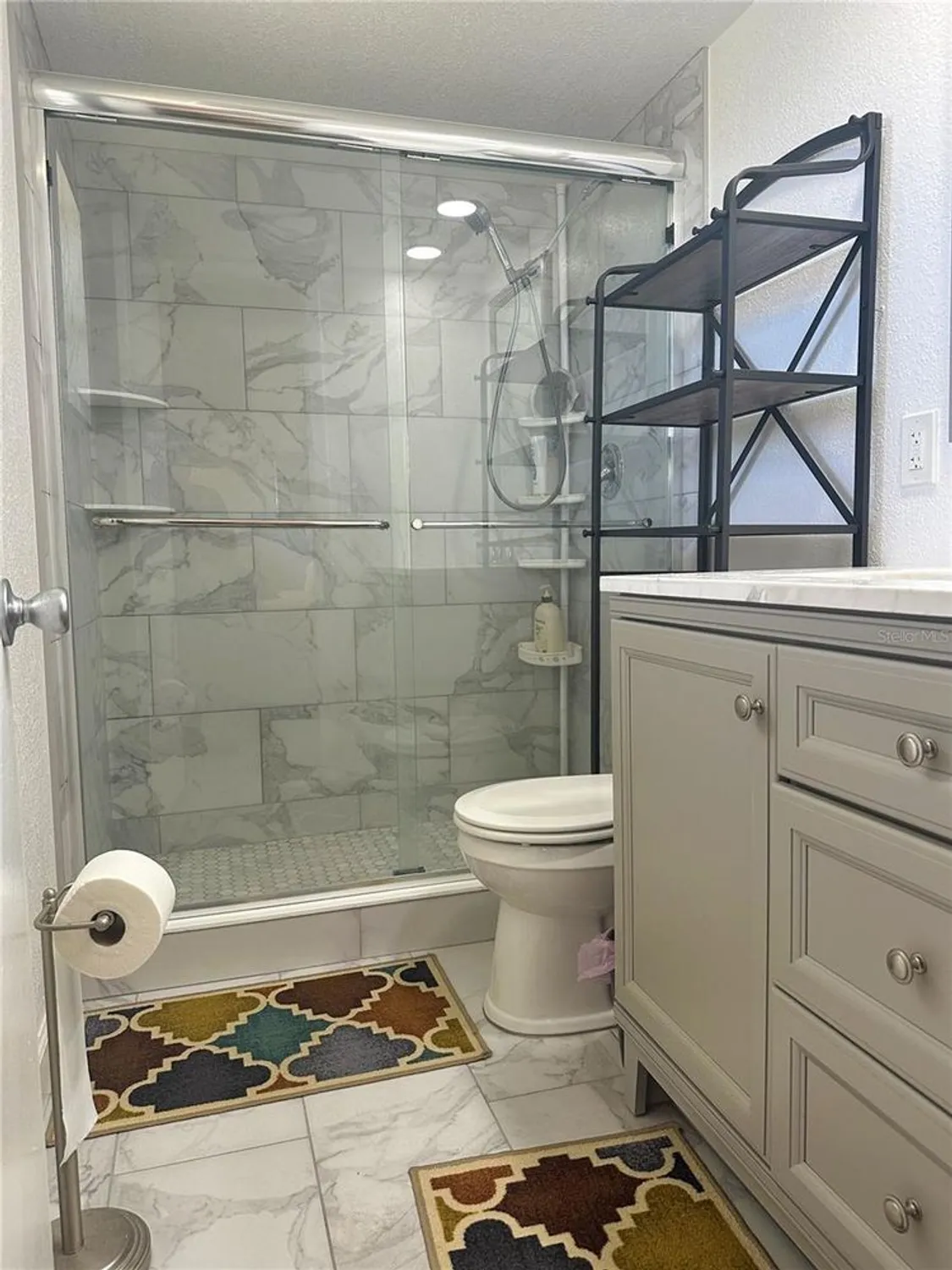 Property Slideshow image 13 of 32 | 4725 cove cir apt 309, Saint Petersburg, FL, 33708