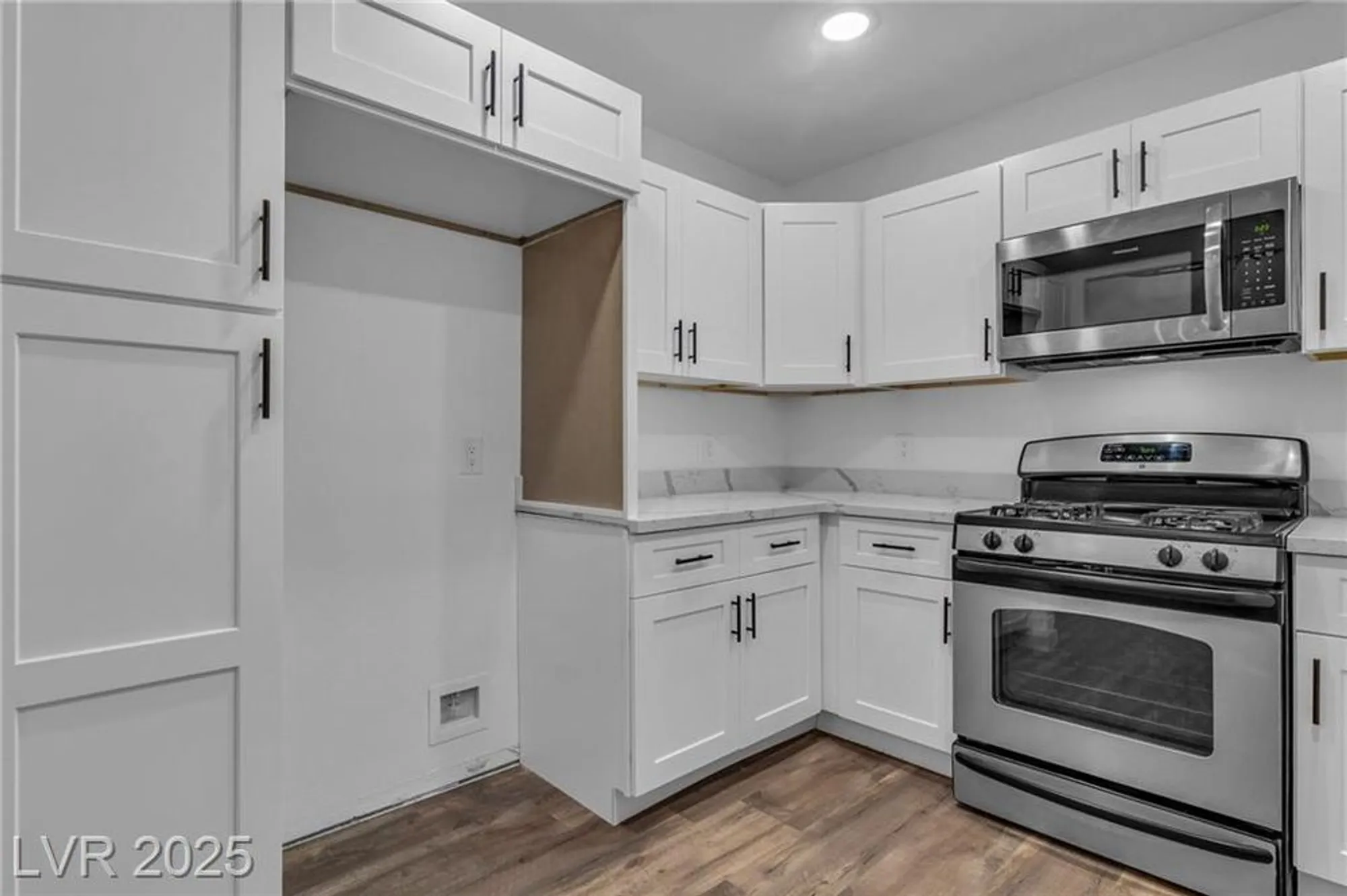 Property Slideshow image 6 of 17 | 2851 s valley view blvd 1098, Las Vegas, NV, 89102