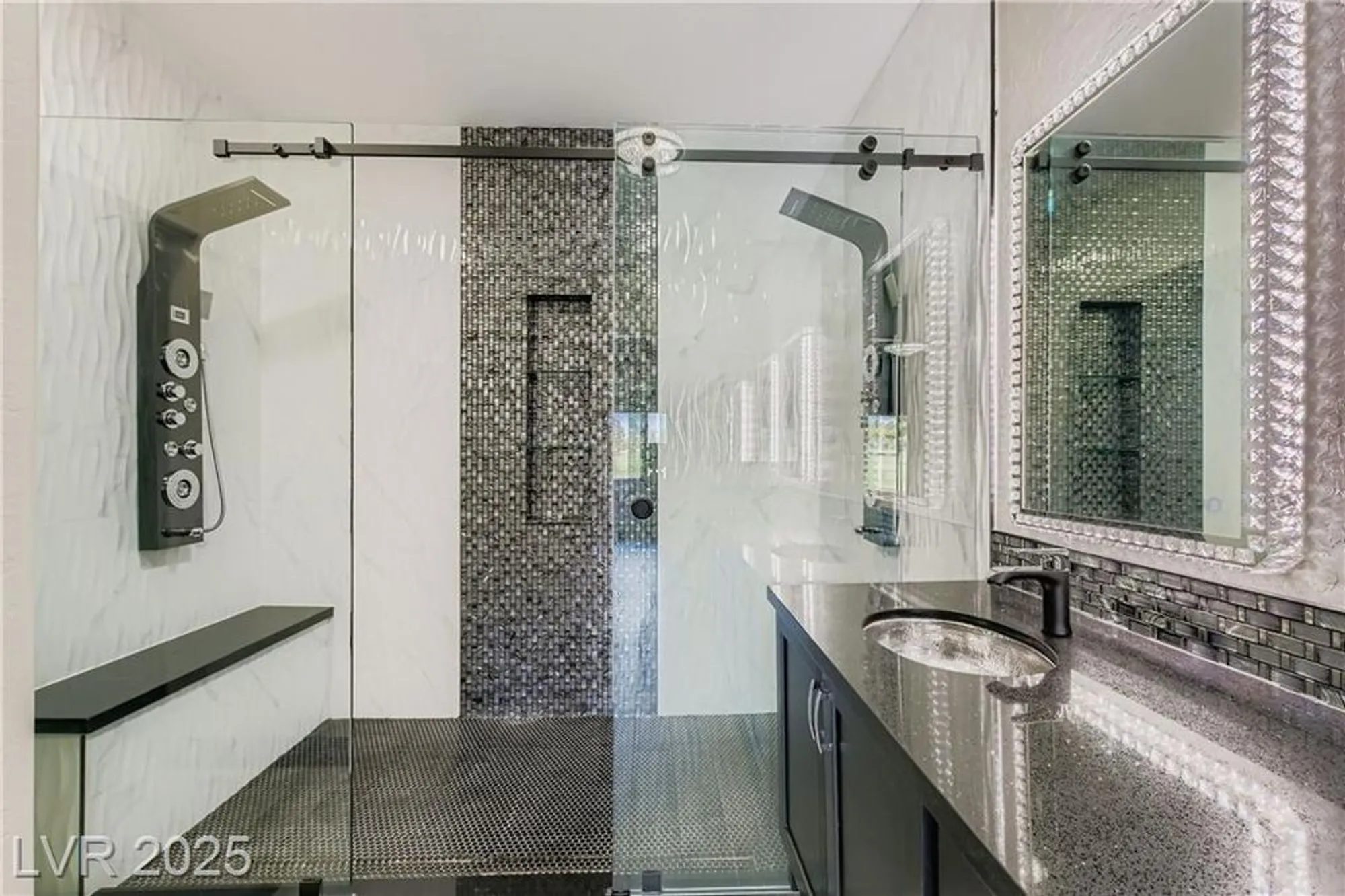 Property Slideshow image 19 of 53 | 7469 crested quail st, North Las Vegas, NV, 89084