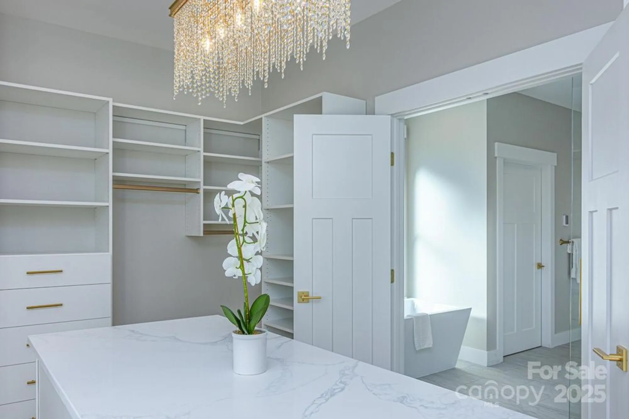 Property Slideshow image 31 of 48 | 131 dawn mist ct, Hendersonville, NC, 28791