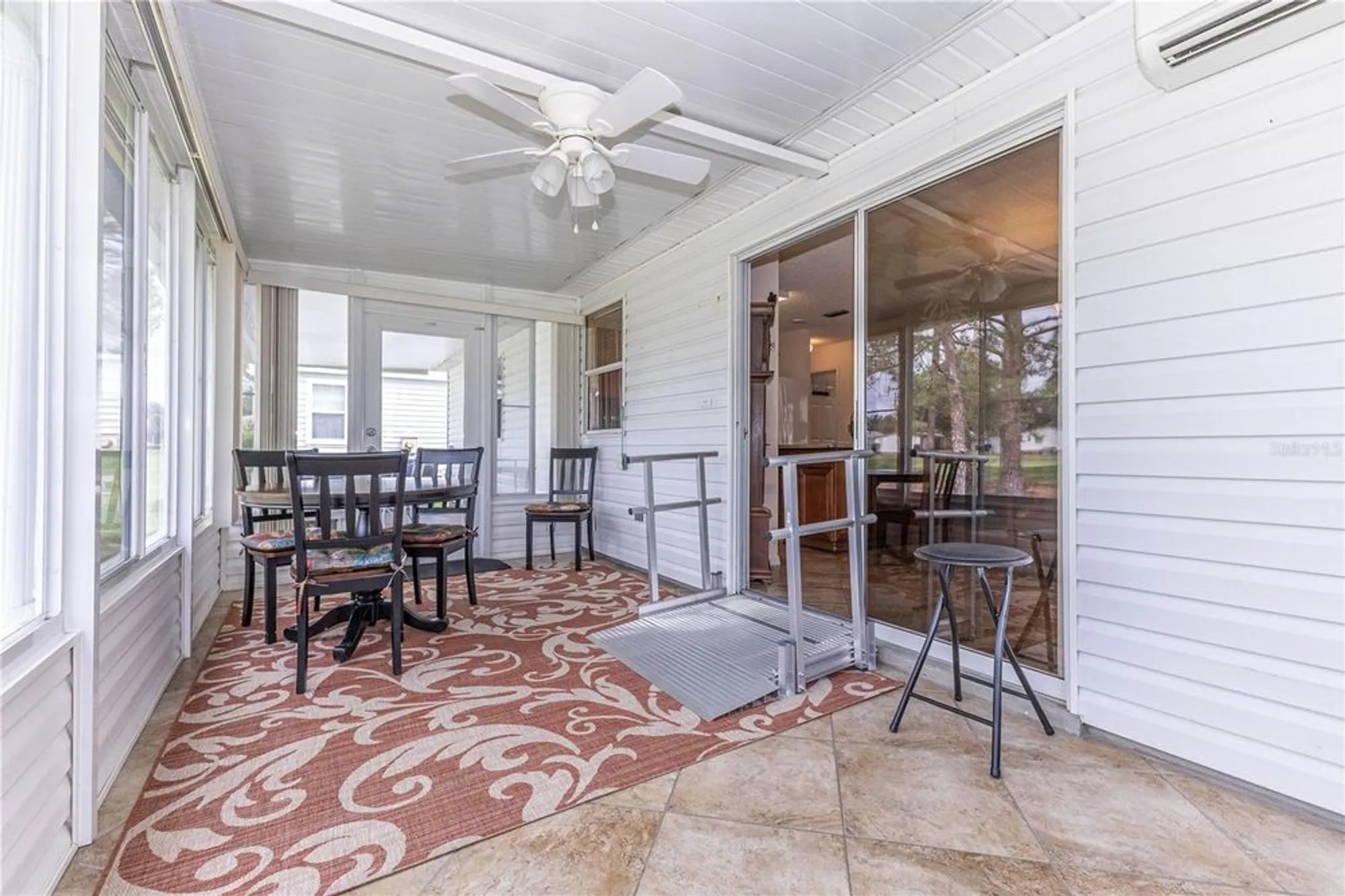 Property Slideshow image 19 of 25 | 1737 lauren ln, Lady Lake, FL, 32159