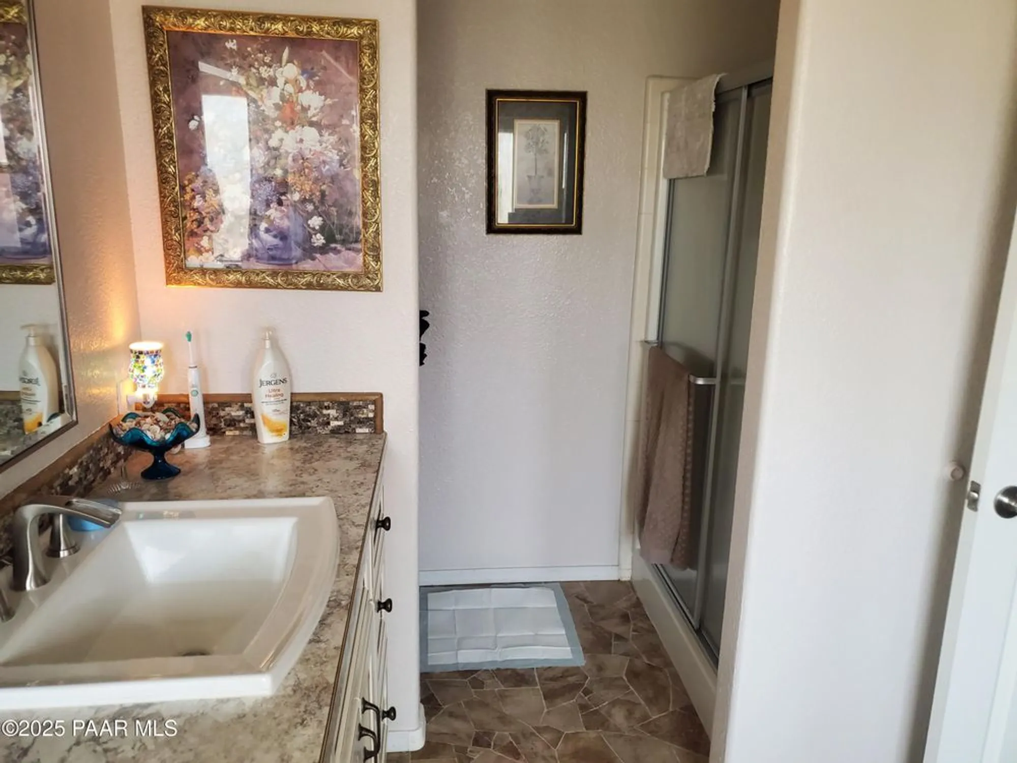 Property Slideshow image 12 of 18 | 724 n mesquite tree dr, Dewey-Humboldt, AZ, 86327