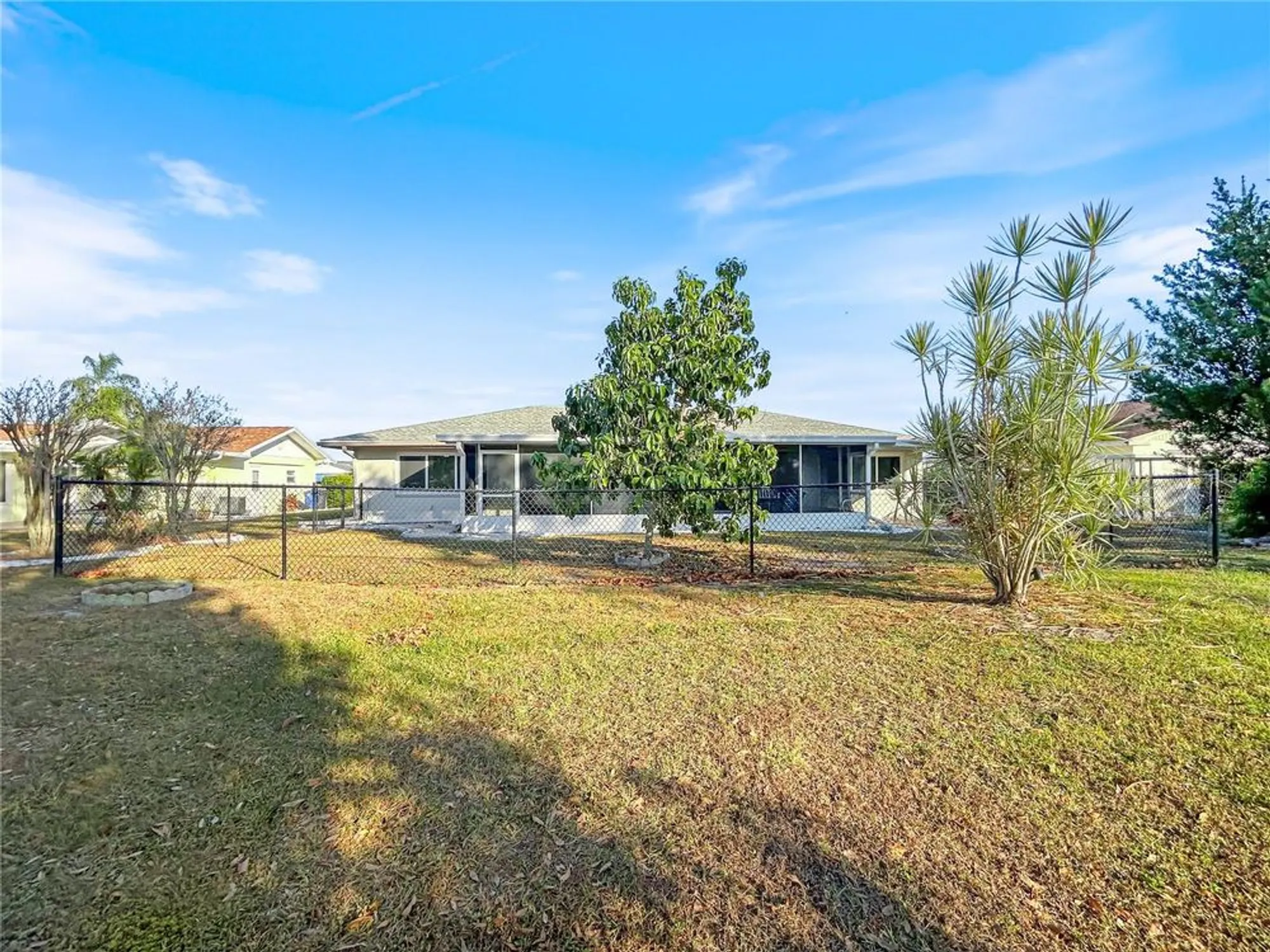 Property Slideshow image 37 of 52 | 1408 w del webb blvd, Sun City Center, FL, 33573