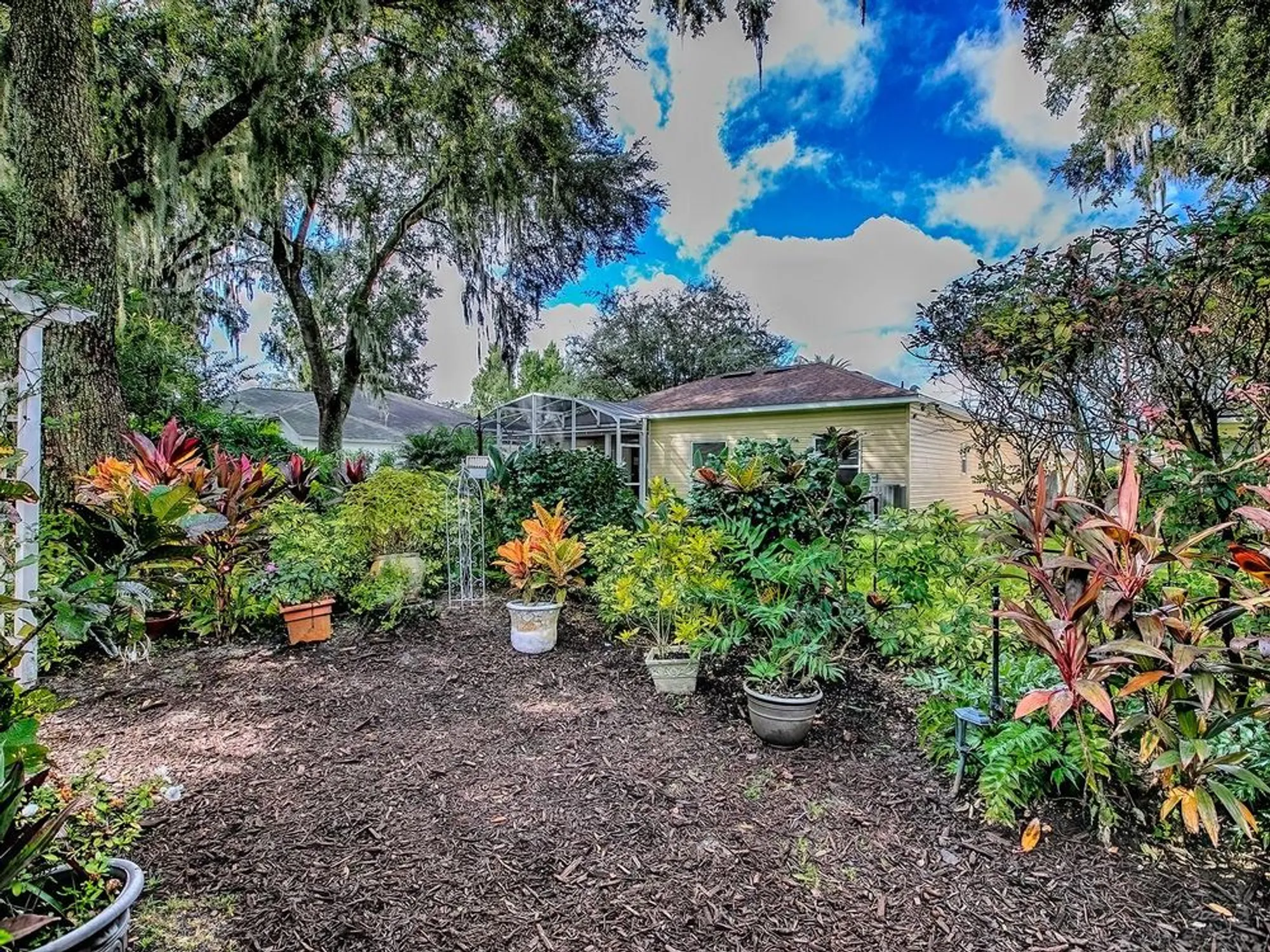 Property Slideshow image 49 of 62 | 25749 whisper oaks rd, Leesburg, FL, 34748