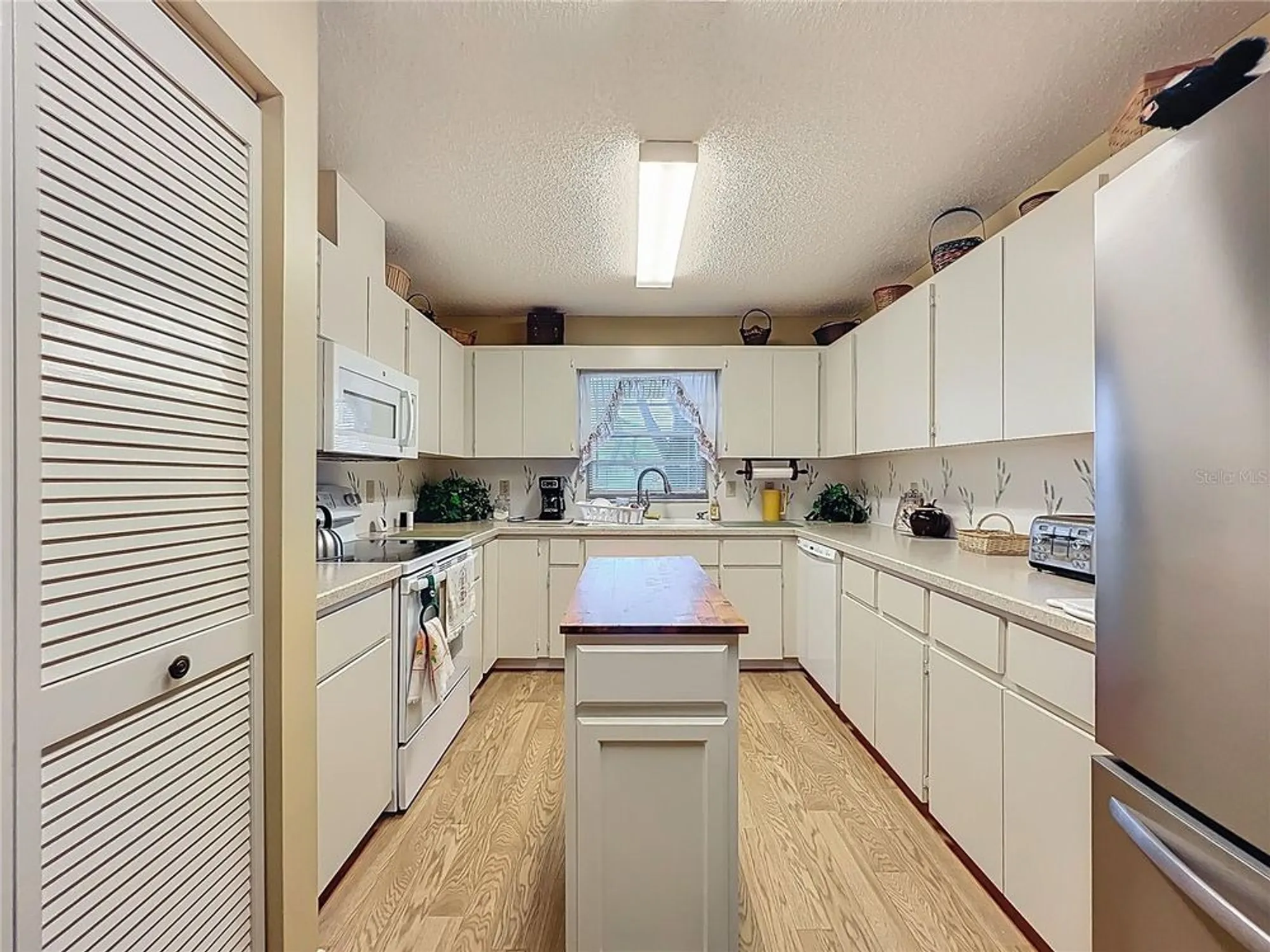 Property Slideshow image 18 of 27 | 8862 sw 92nd st d, Ocala, FL, 34481