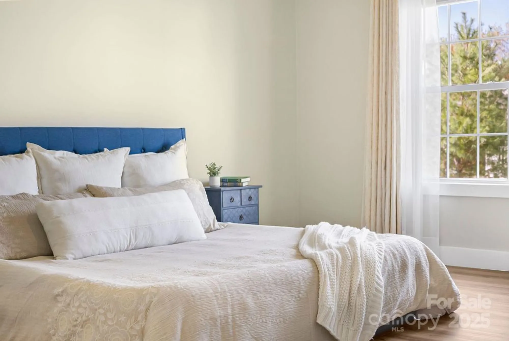 Property Slideshow image 13 of 36 | 457 riverwind dr, Hendersonville, NC, 28739