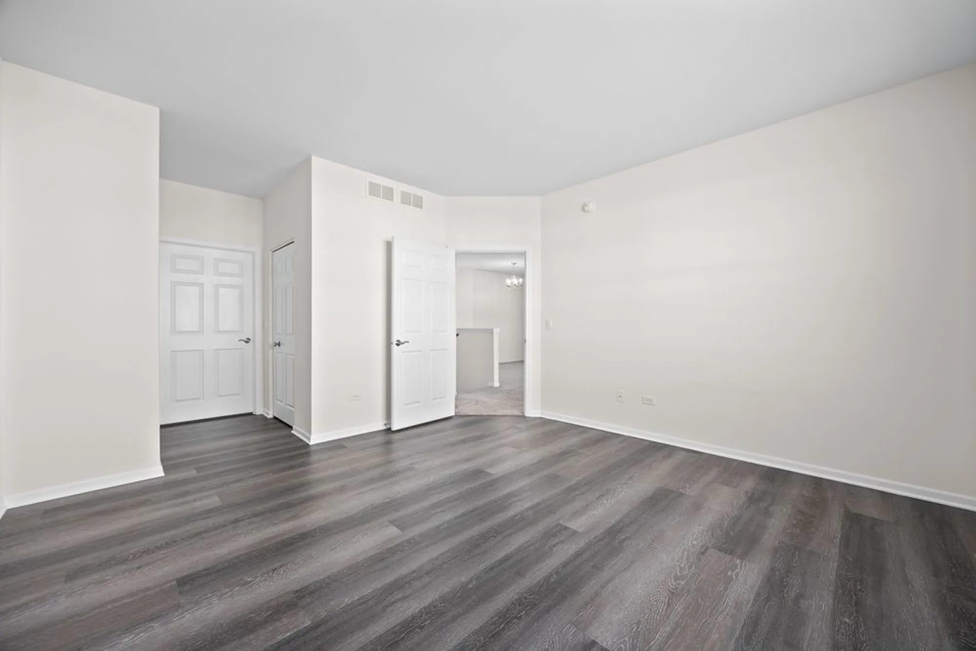 Property Slideshow image 13 of 28 | 17340 lucerne ct, Lockport, IL, 60441