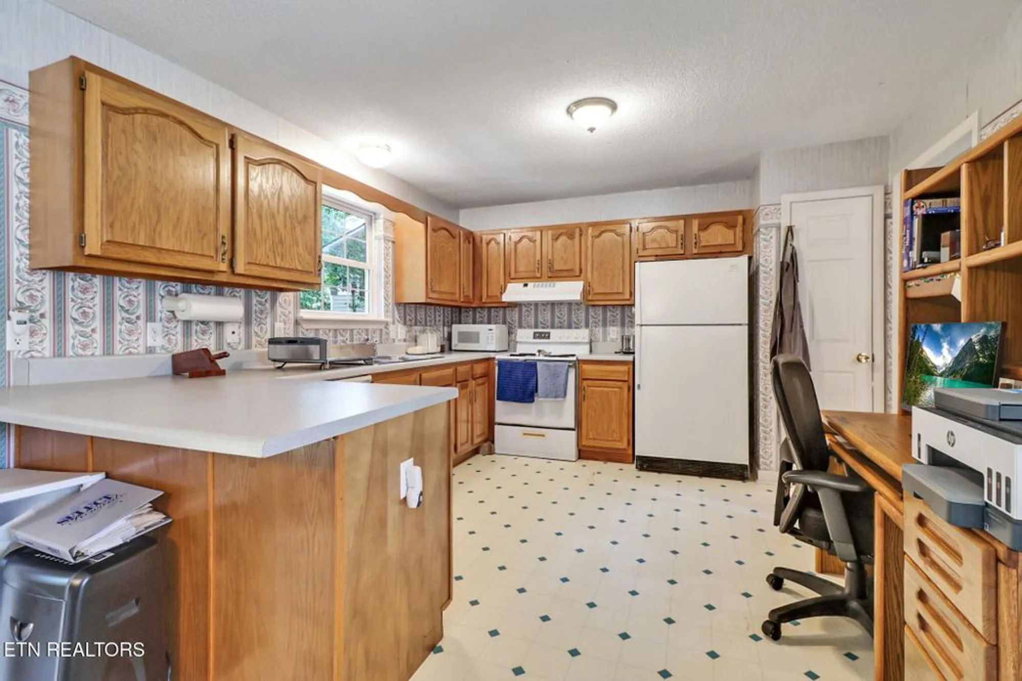 Property Slideshow image 19 of 34 | 101 ashdown ln, Crossville, TN, 38558