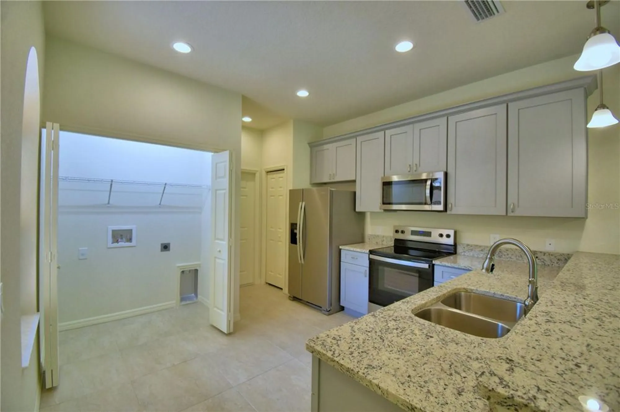 Property Slideshow image 6 of 73 | 1709 linz ct, Winter Haven, FL, 33884