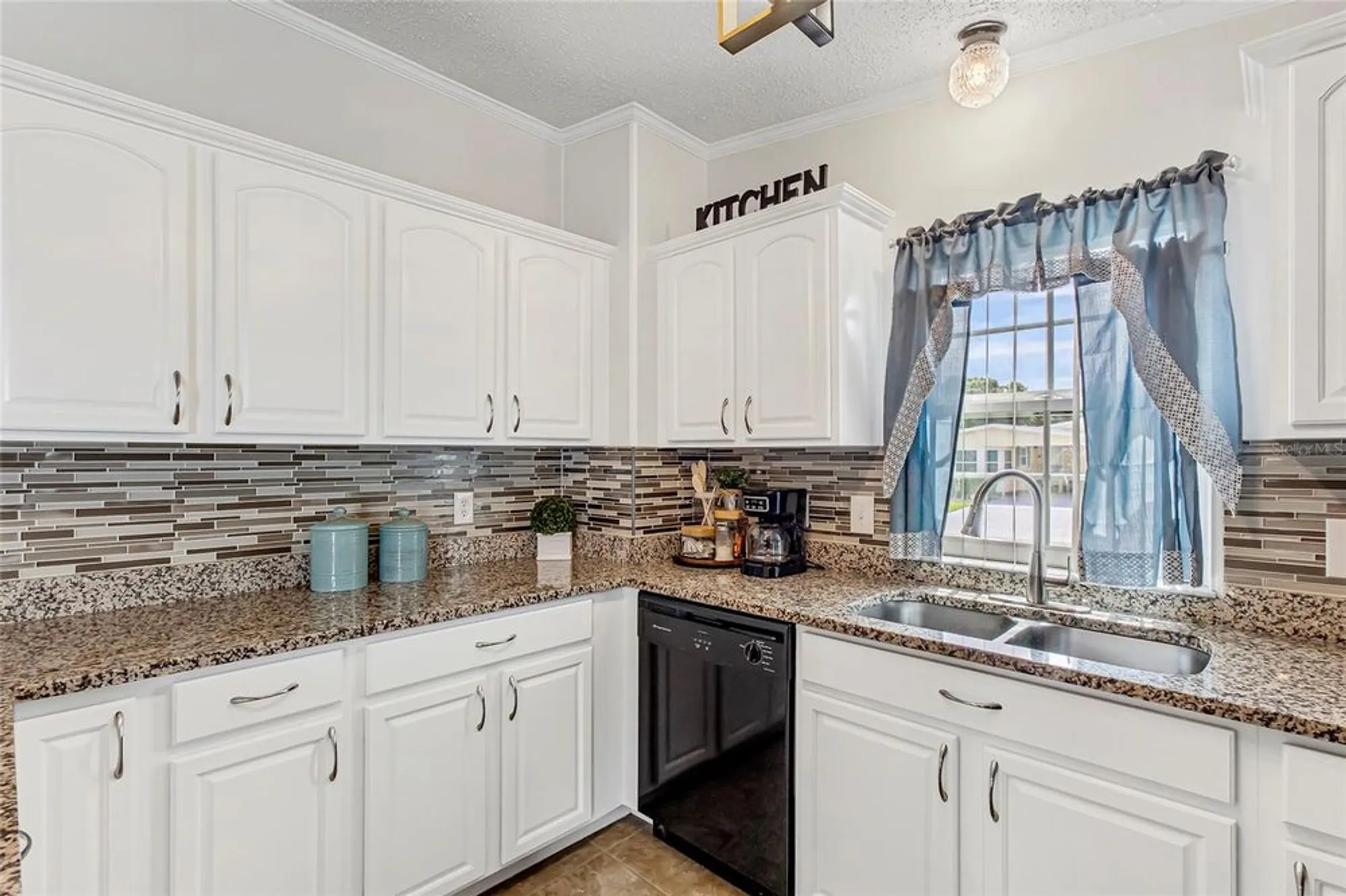 Property Slideshow image 14 of 38 | 25333 casa del lago ln, Leesburg, FL, 34748