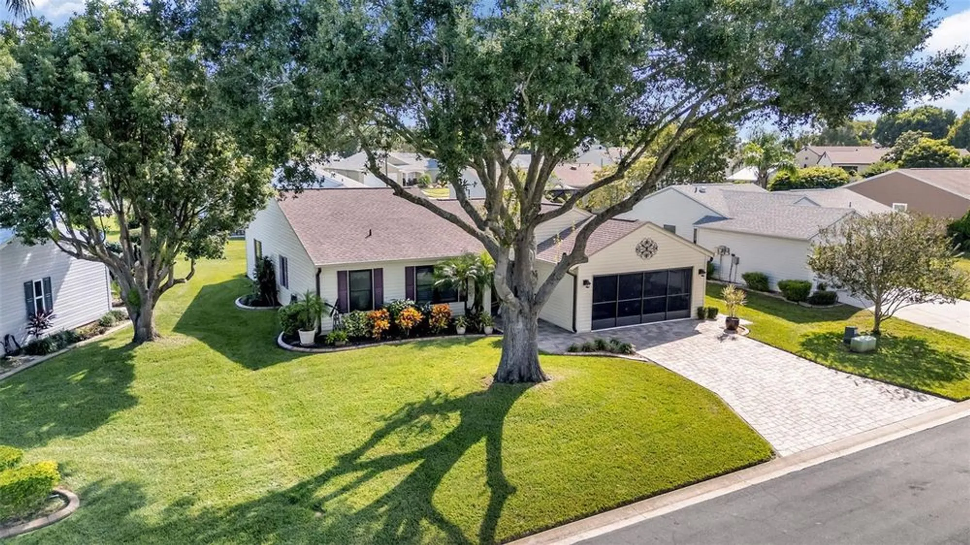 Property Slideshow image 4 of 81 | 6096 kittiwake dr, Lakeland, FL, 33809