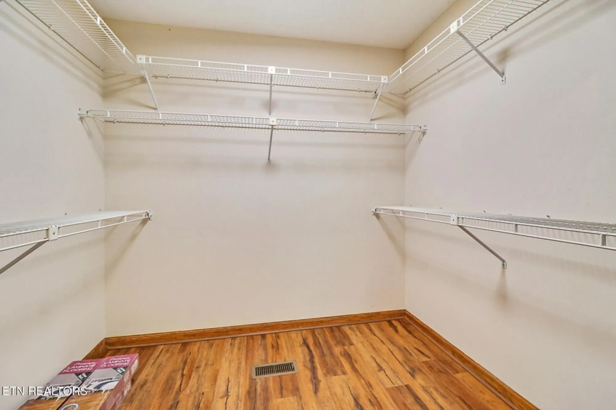 Property Slideshow image 29 of 51 | 143 sugarbush cir, Crossville, TN, 38558