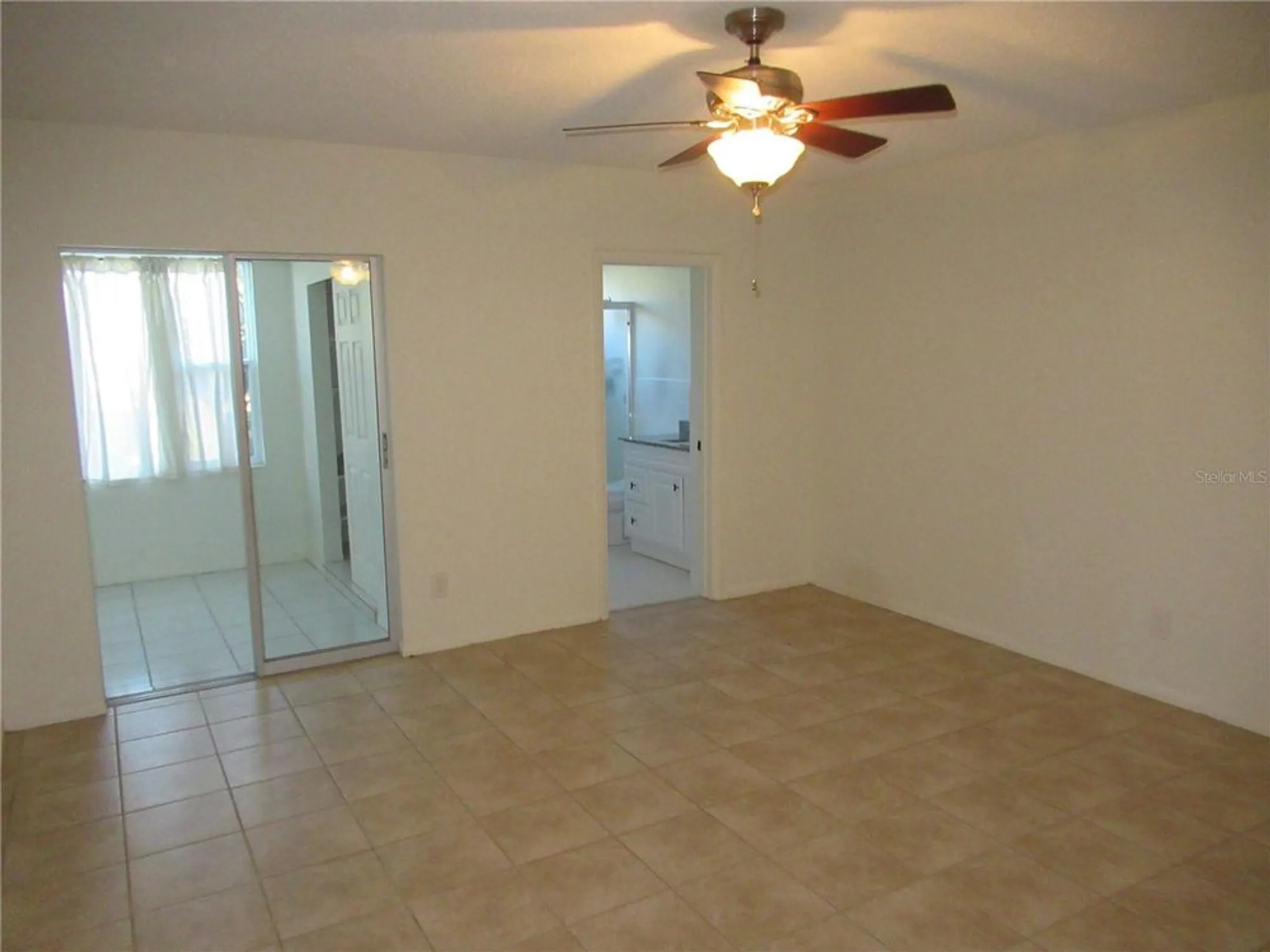 Property Slideshow image 17 of 23 | 2073 denmark st 5, Clearwater, FL, 33763