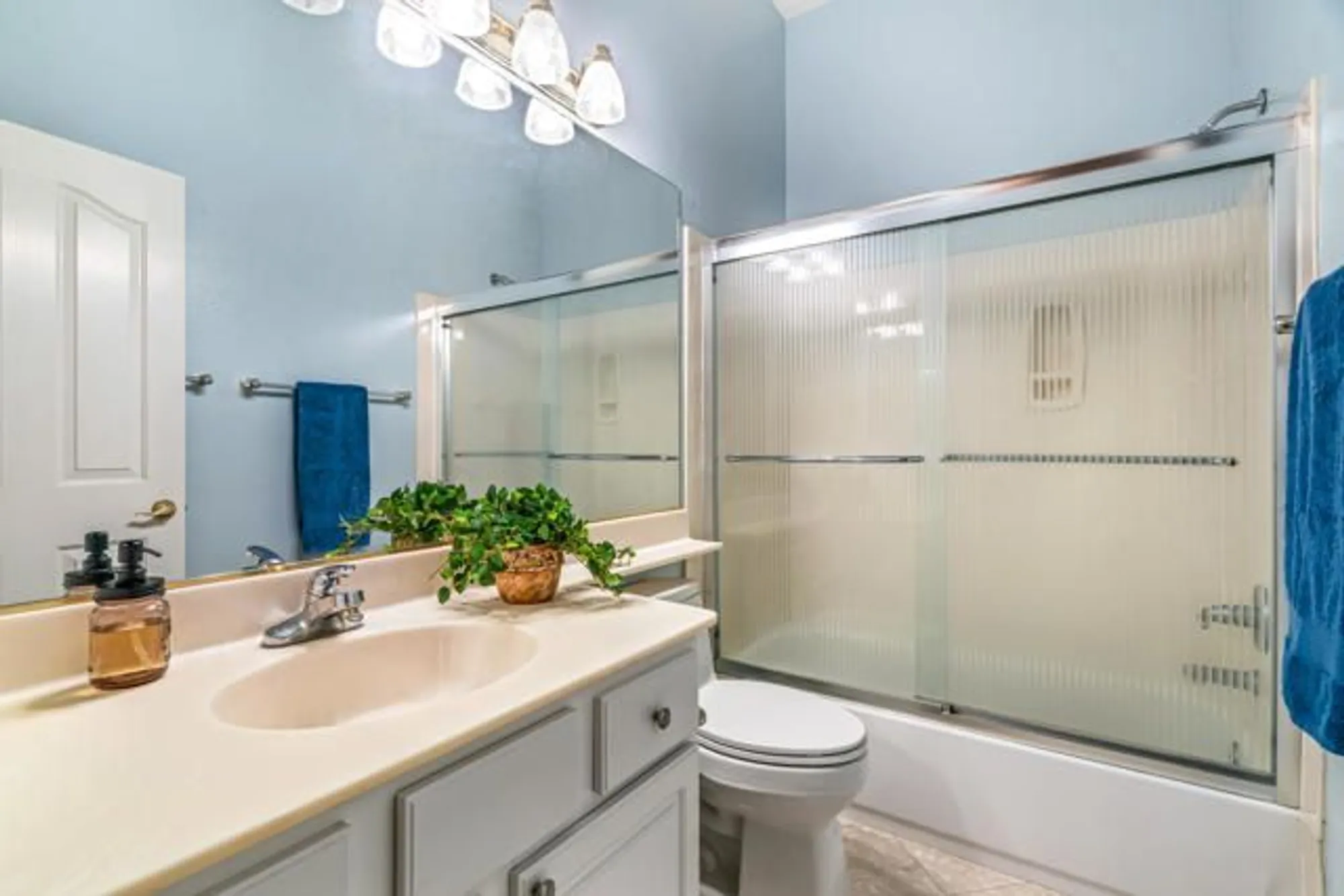 Property Slideshow image 32 of 66 | 44329 royal lytham dr, Indio, CA, 92201