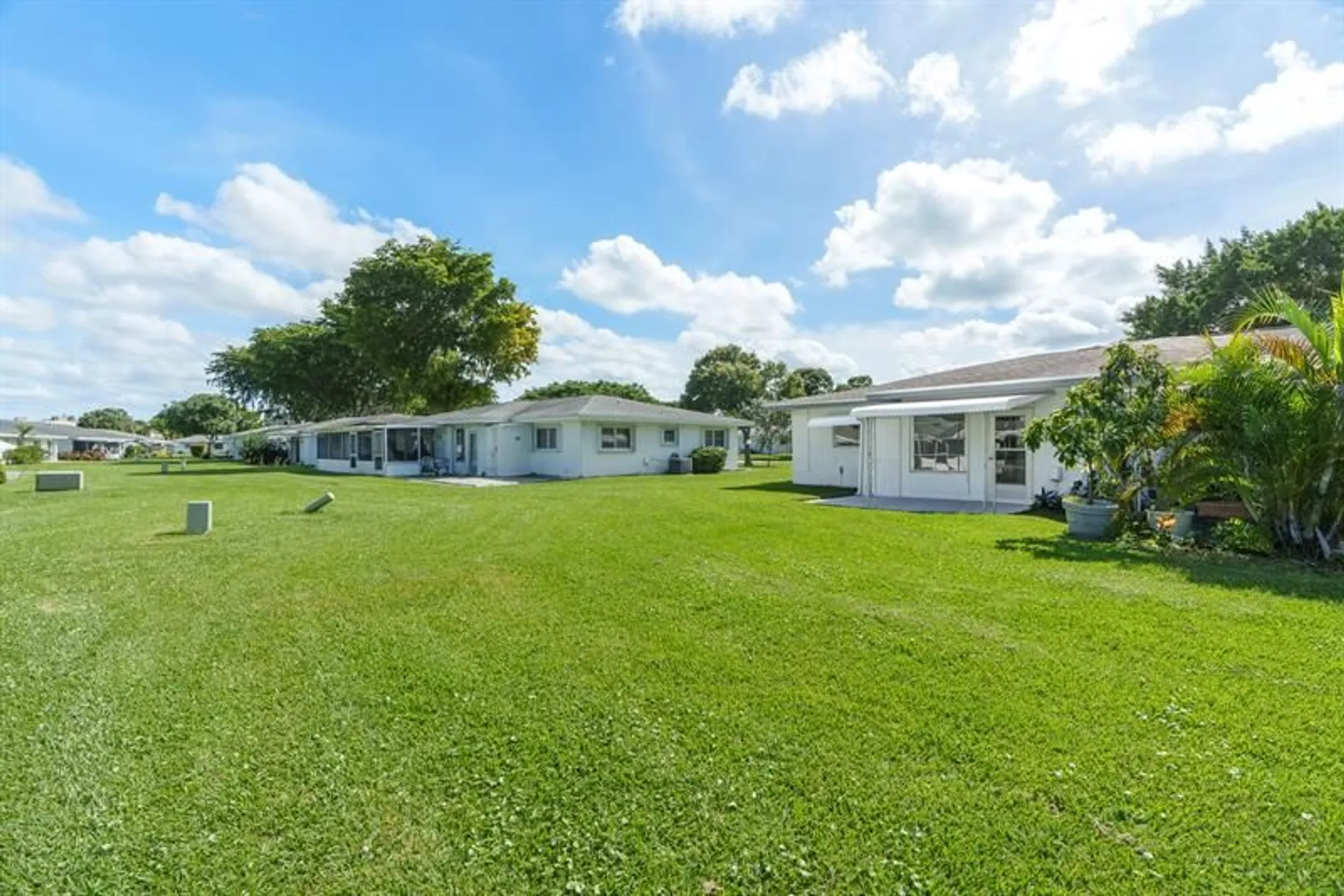 Property Slideshow image 6 of 50 | 8611 nw 11th st # b-161, Plantation, FL, 33322