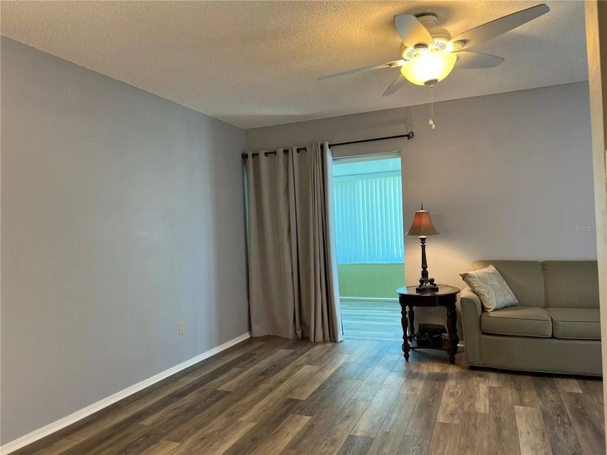 Property Slideshow image 9 of 33 | 1614 berwick ct d, Palm Harbor, FL, 34684