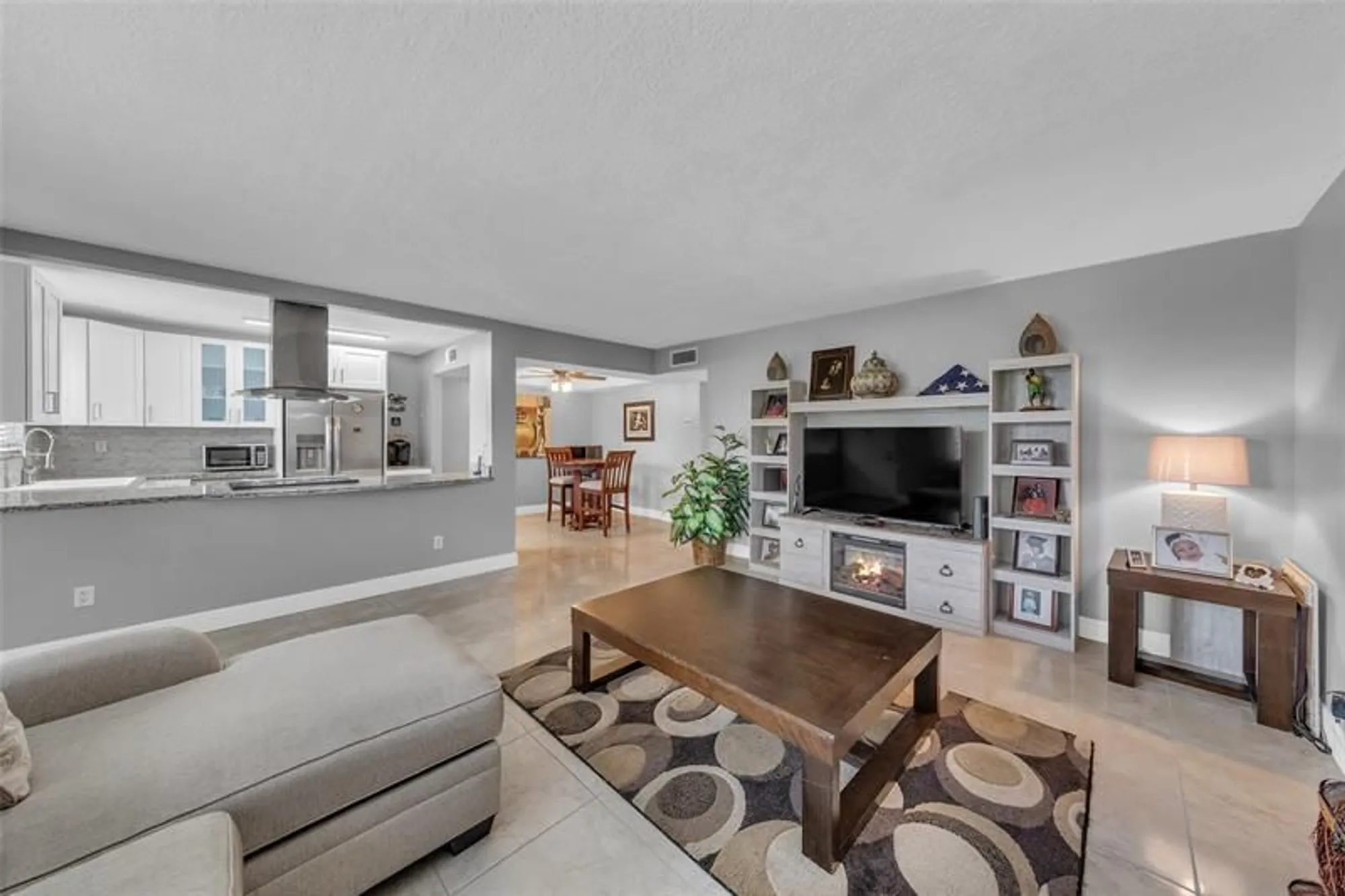 Property Slideshow image 5 of 43 | 7466 ashmont cir # 303, Tamarac, FL, 33321