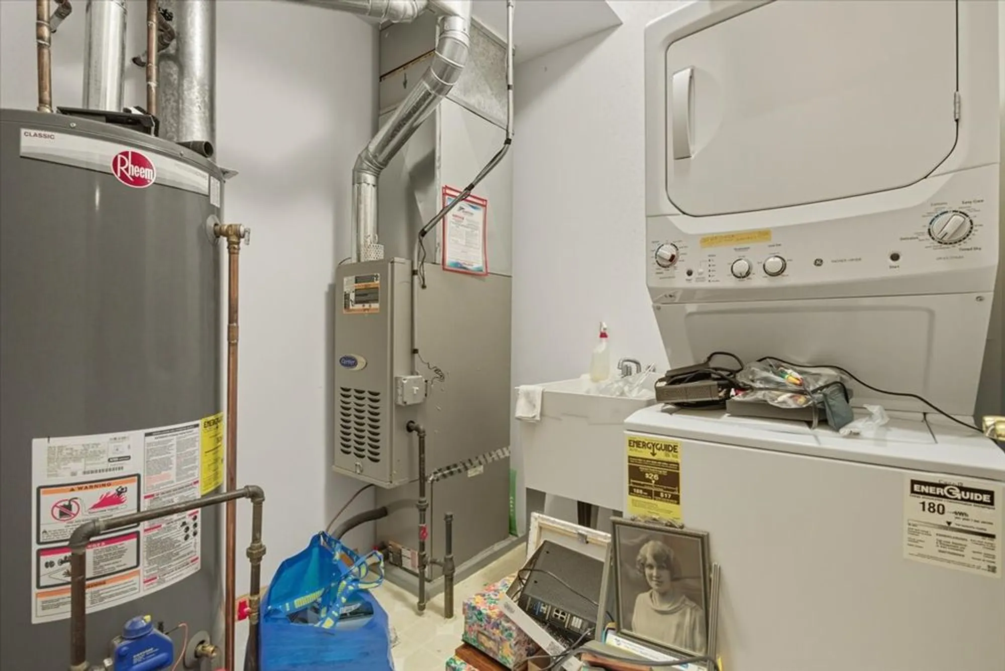 Property Slideshow image 22 of 25 | 2346 ashbrook ln, Grayslake, IL, 60030