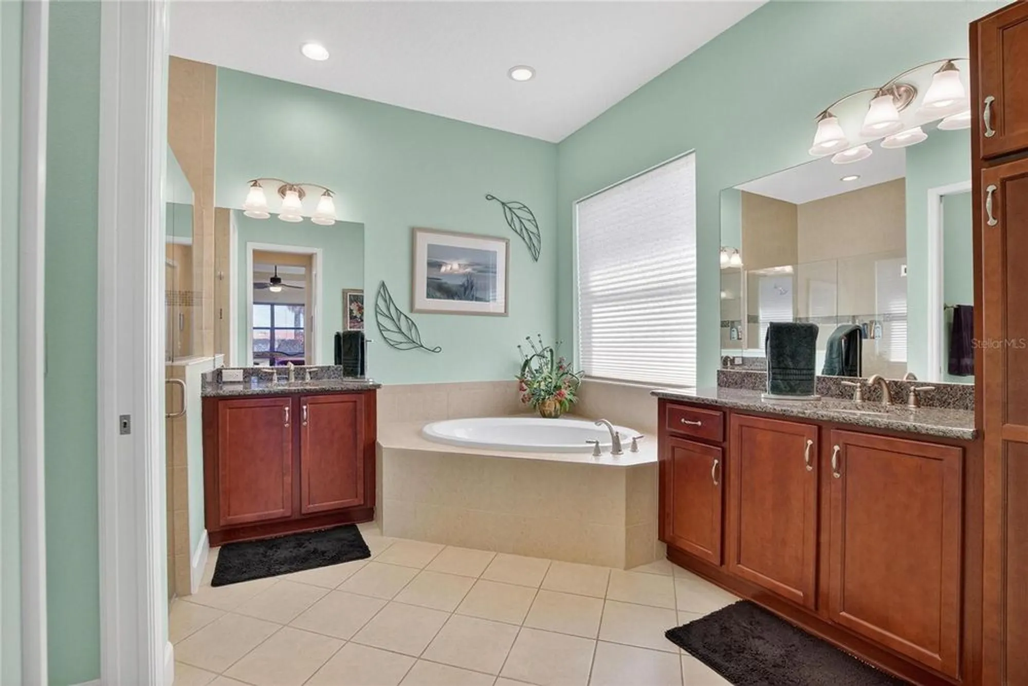 Property Slideshow image 28 of 88 | 1616 emerald dunes dr, Sun City Center, FL, 33573