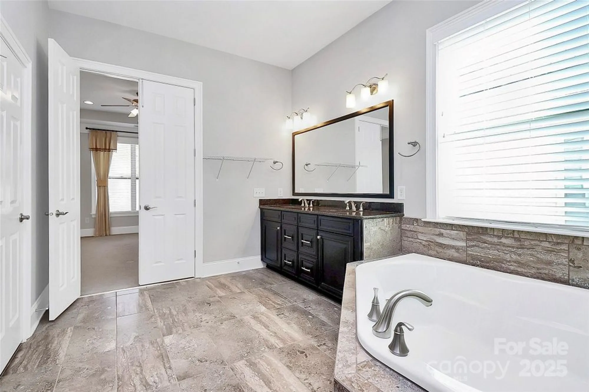 Property Slideshow image 28 of 46 | 14920 high bluff ct, Charlotte, NC, 28278