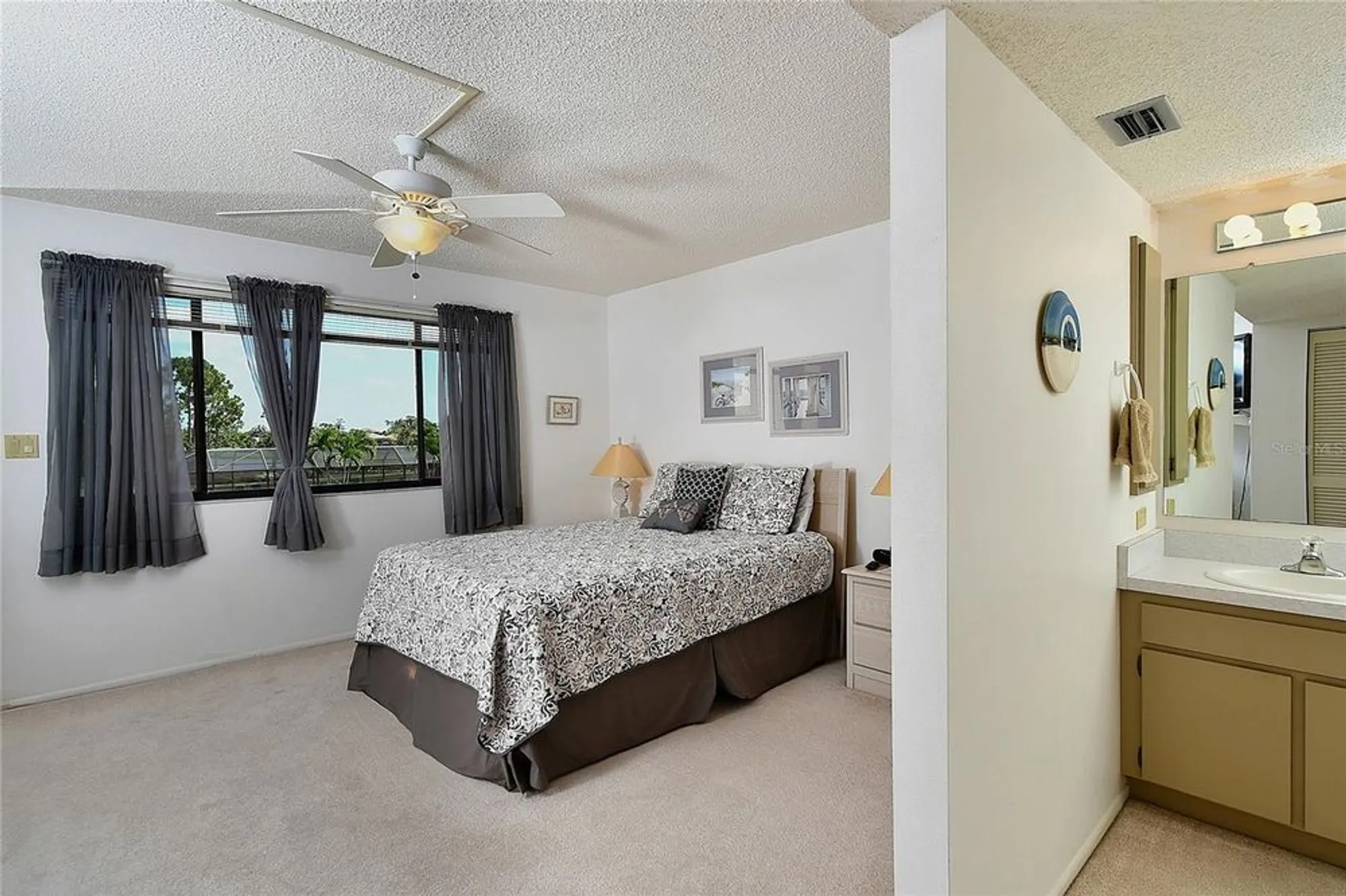 Property Slideshow image 19 of 36 | 601 islamorada blvd apt 24b, Punta Gorda, FL, 33955