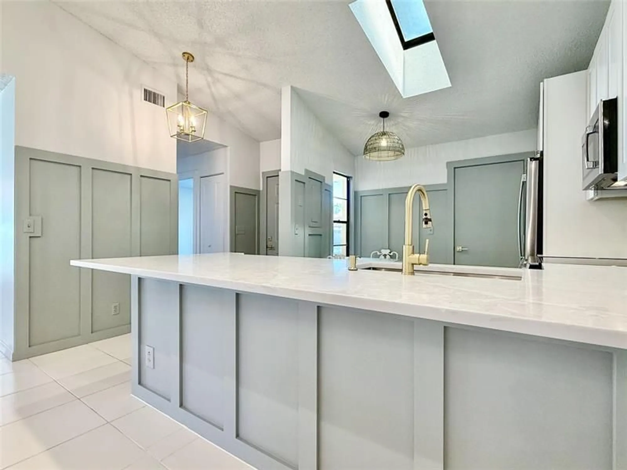 Property Slideshow image 14 of 51 | 5869 sunswept ln b, Boynton Beach, FL, 33437