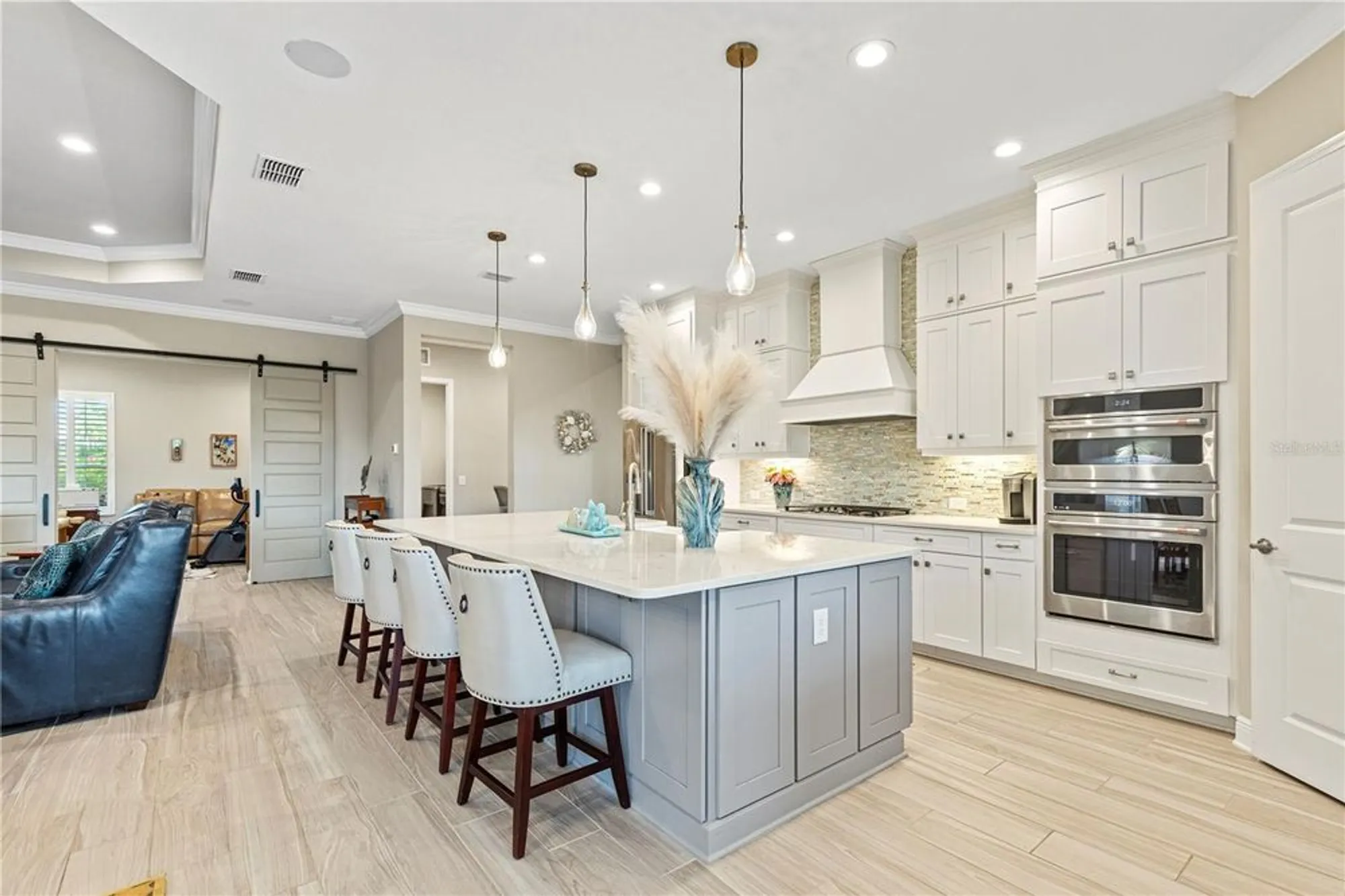 Property Slideshow image 7 of 37 | 21244 holmes cir, Venice, FL, 34293