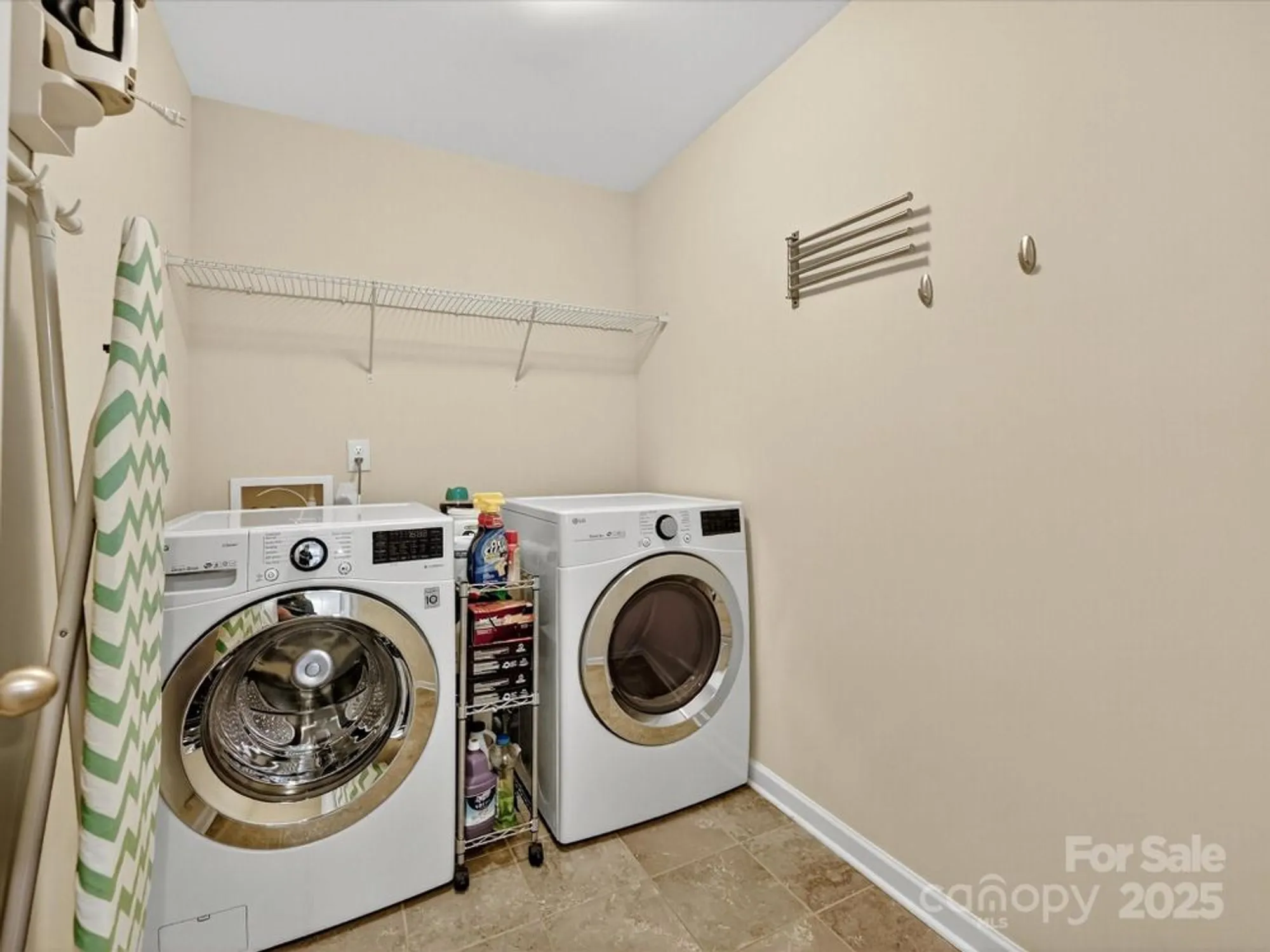 Property Slideshow image 30 of 47 | 5004 el molino dr, Charlotte, NC, 28214