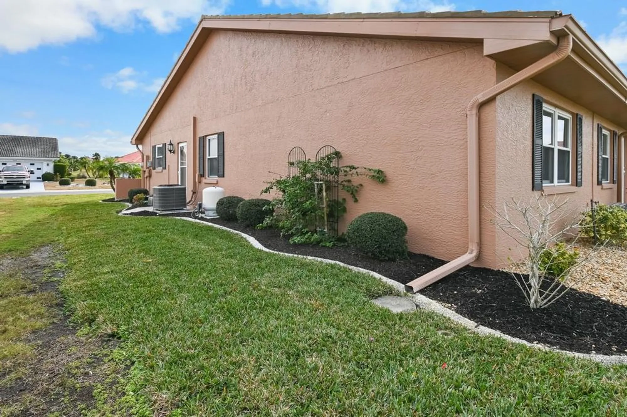 Property Slideshow image 44 of 52 | 1809 wolf laurel dr, Sun City Center, FL, 33573