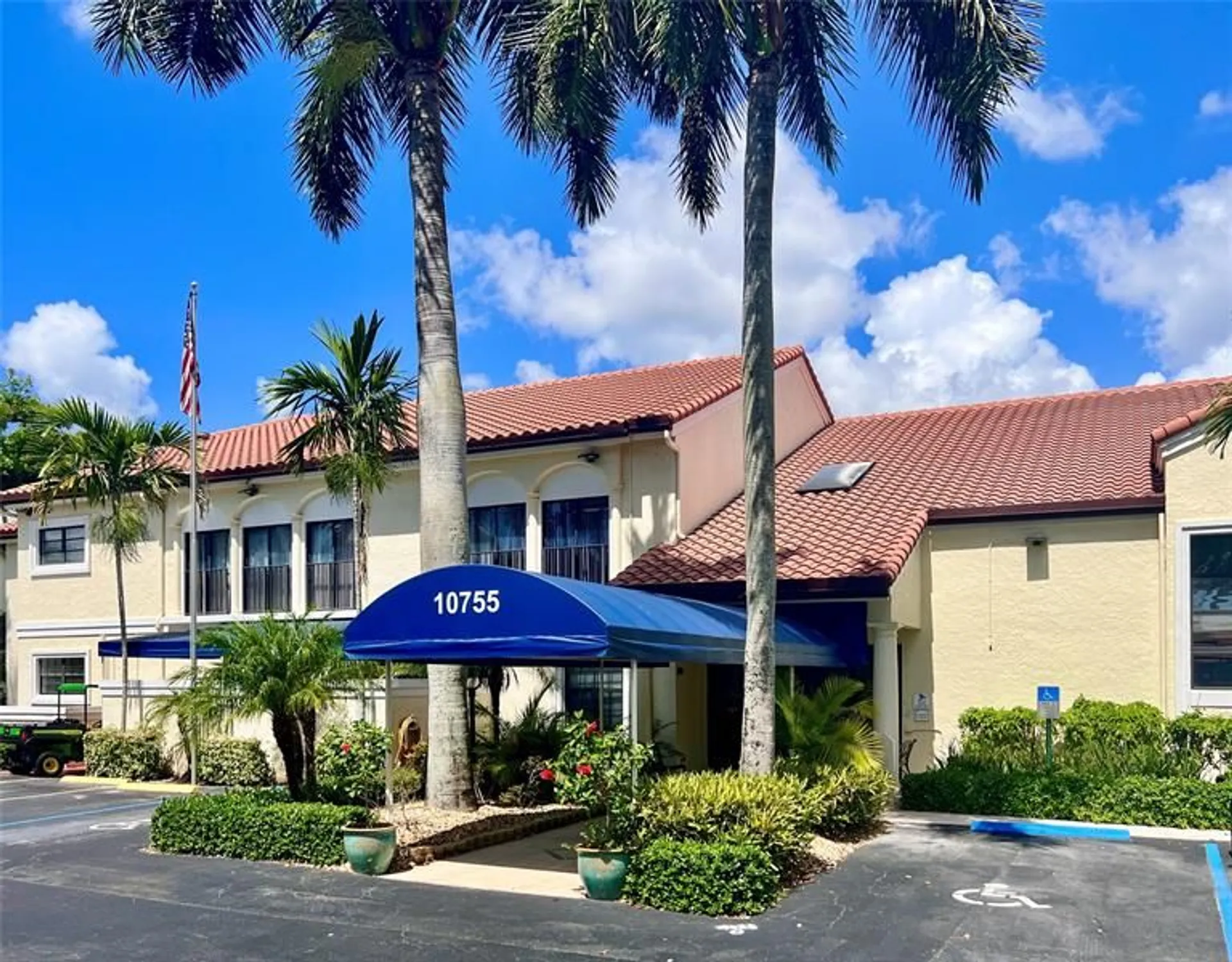 Property Slideshow image 40 of 48 | 10952 roebelini palm ct b, Boynton Beach, FL, 33437