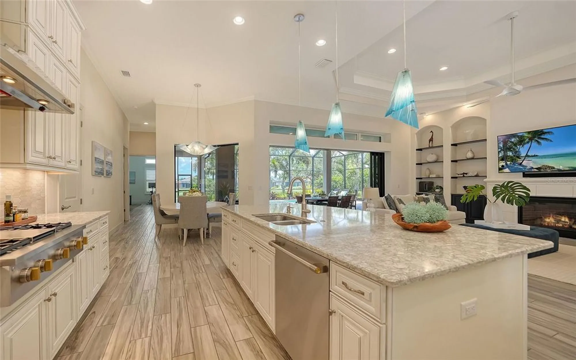 Property Slideshow image 26 of 70 | 4809 benito ct, Bradenton, FL, 34211