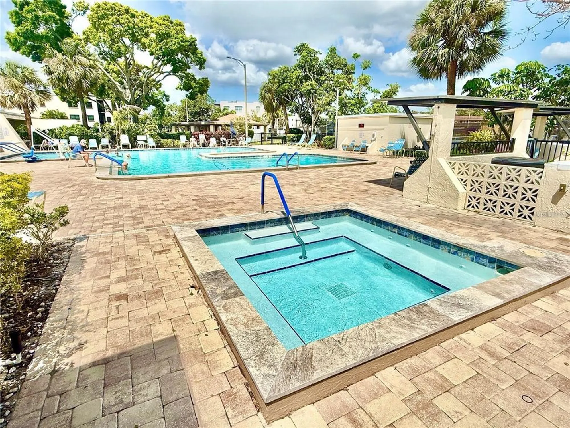 Property Slideshow image 27 of 38 | 5501 80th st n unit 206, Saint Petersburg, FL, 33709