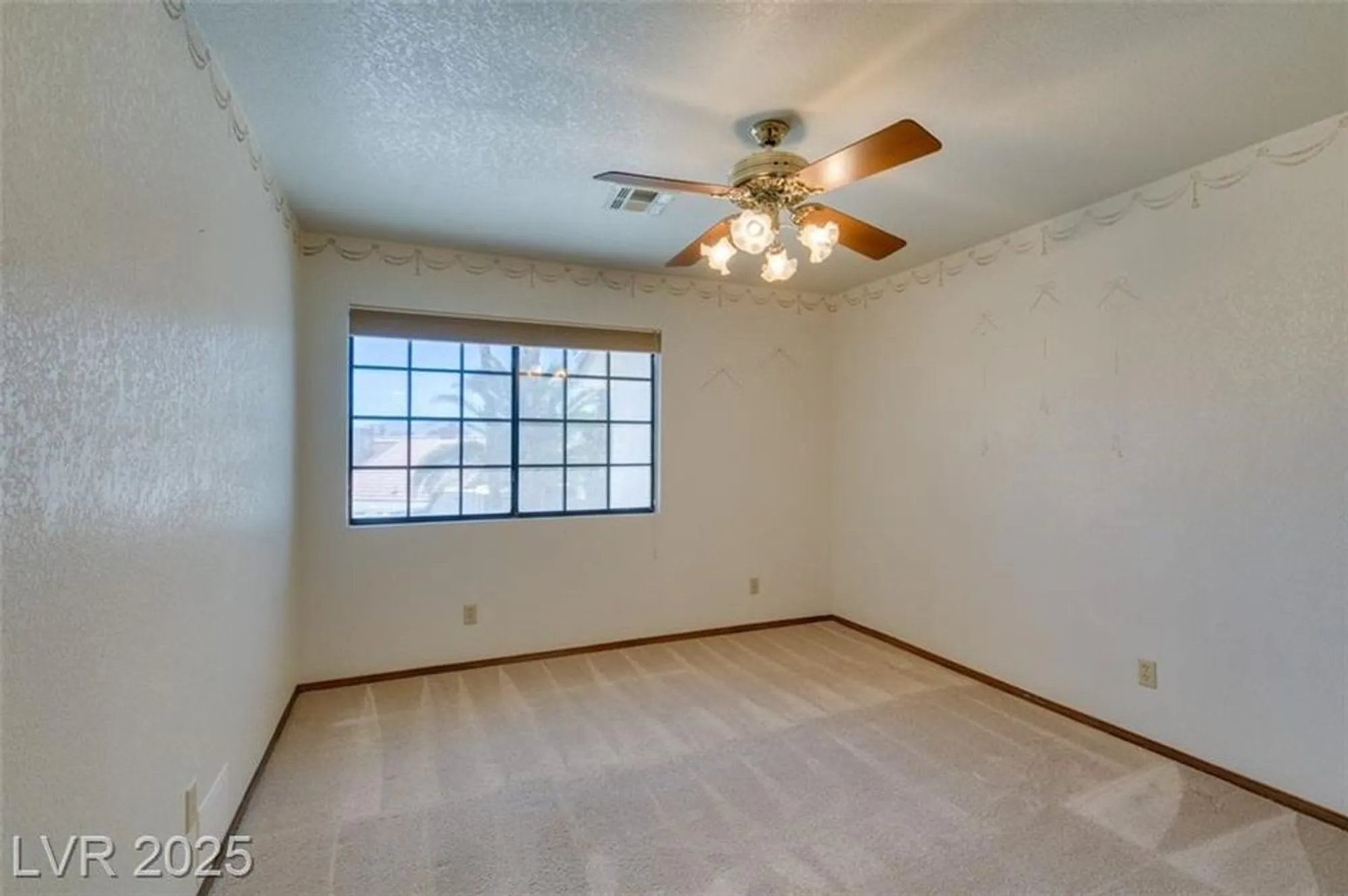Property Slideshow image 38 of 74 | 5505 excelsior springs ln, Las Vegas, NV, 89130