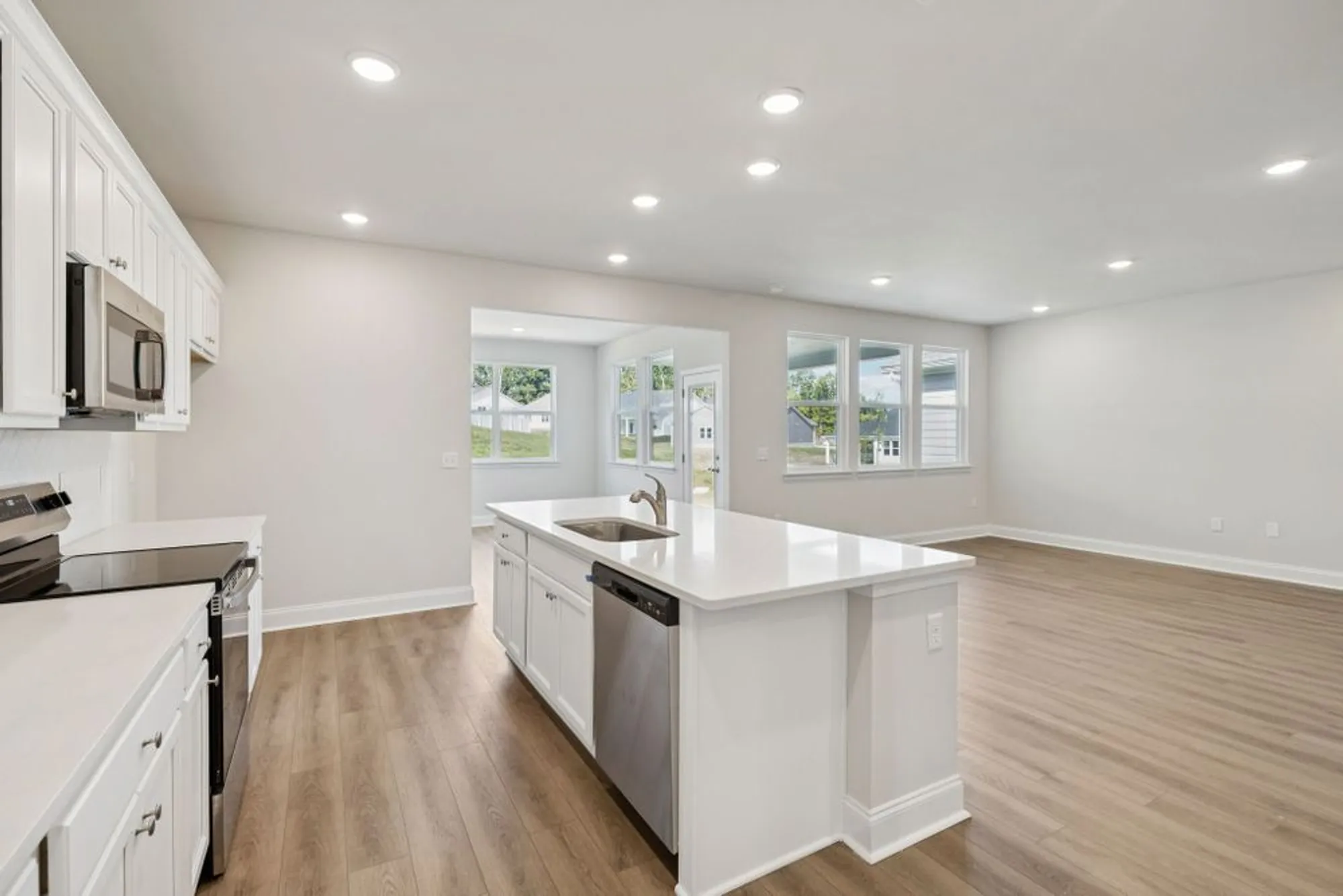 Property Slideshow image 18 of 50 | 360 stonehaus cir, Antioch, TN, 37013