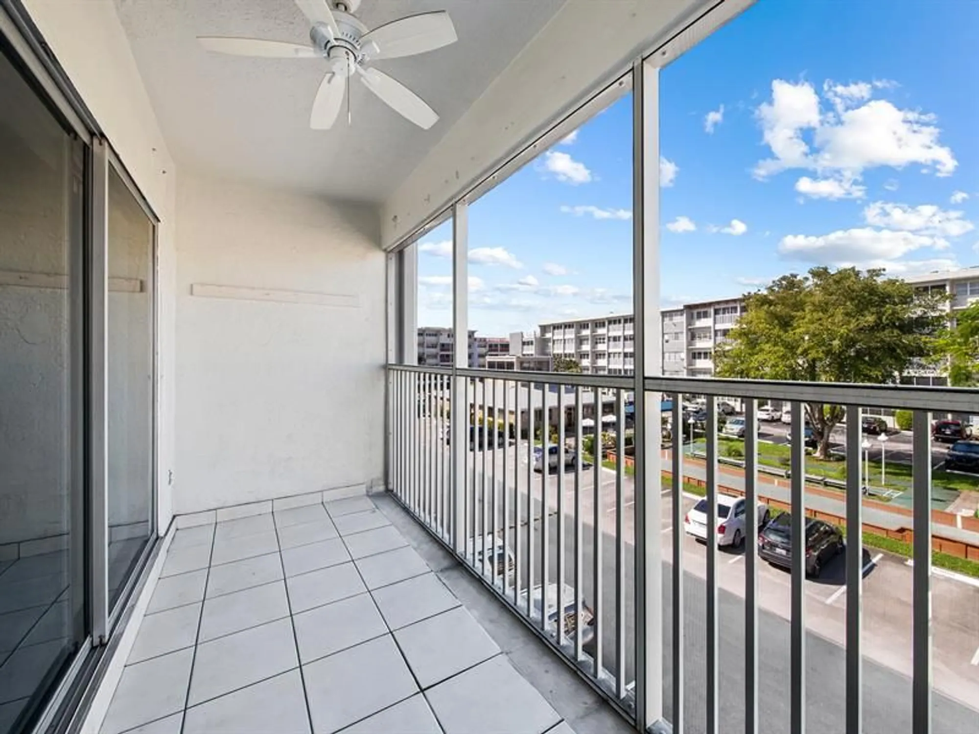Property Slideshow image 19 of 23 | 329 se 3rd st 305p, Hallandale Beach, FL, 33009