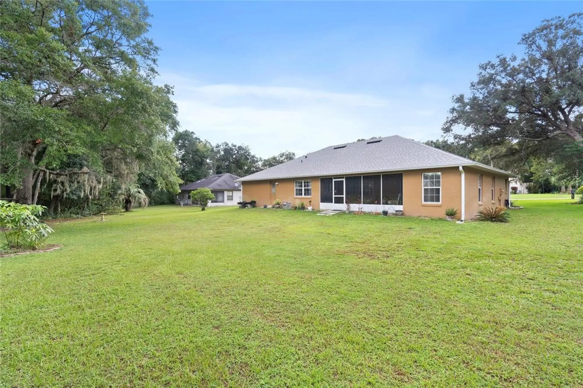 Property Slideshow image 6 of 43 | 10716 sw 53rd cir, Ocala, FL, 34476