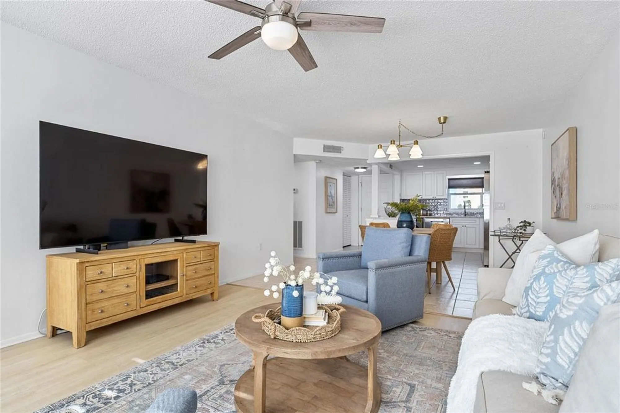 Property Slideshow image 12 of 39 | 4775 cove cir apt 203, St Petersburg, FL, 33708