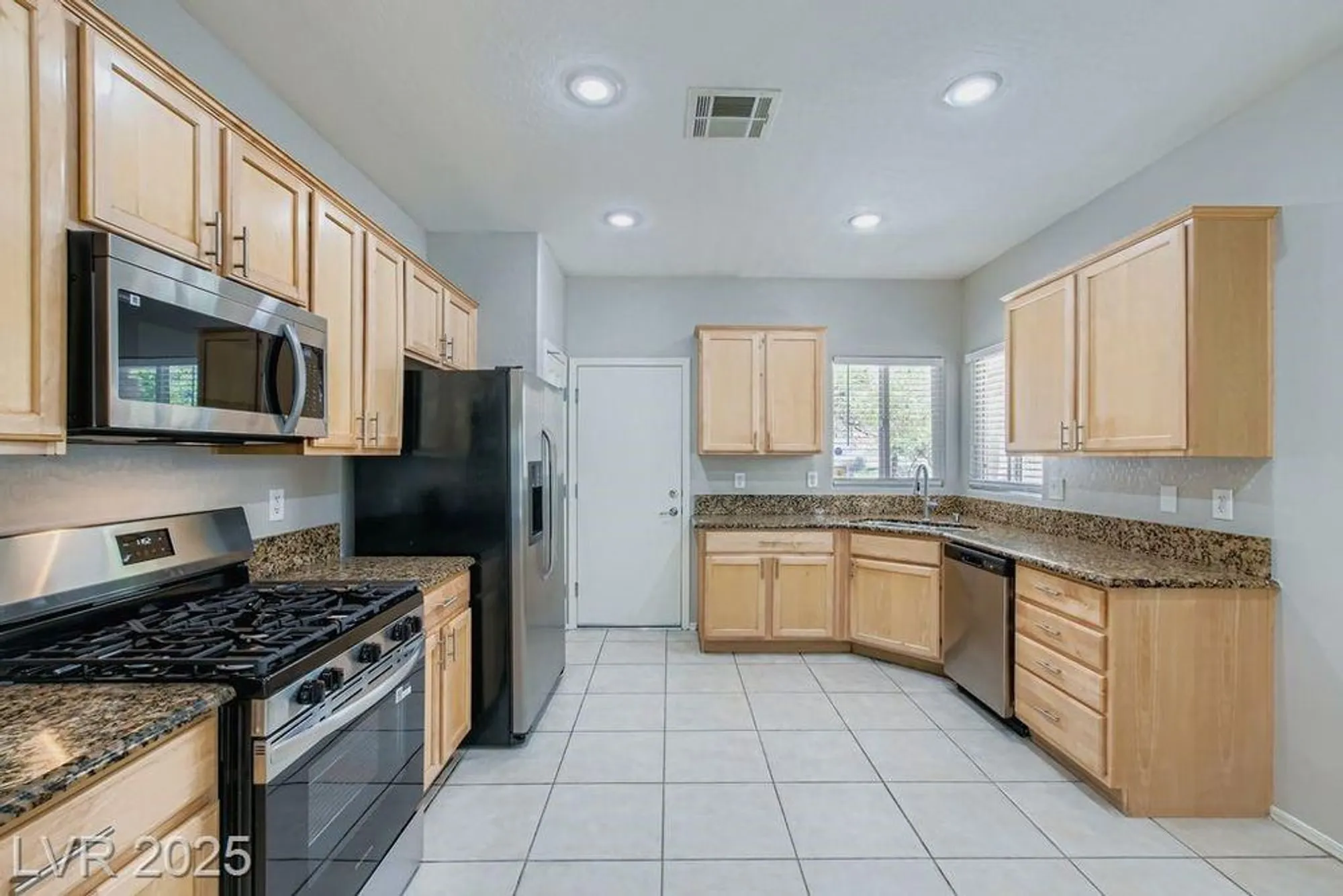 Property Slideshow image 15 of 33 | 2509 great auk ave, North Las Vegas, NV, 89084
