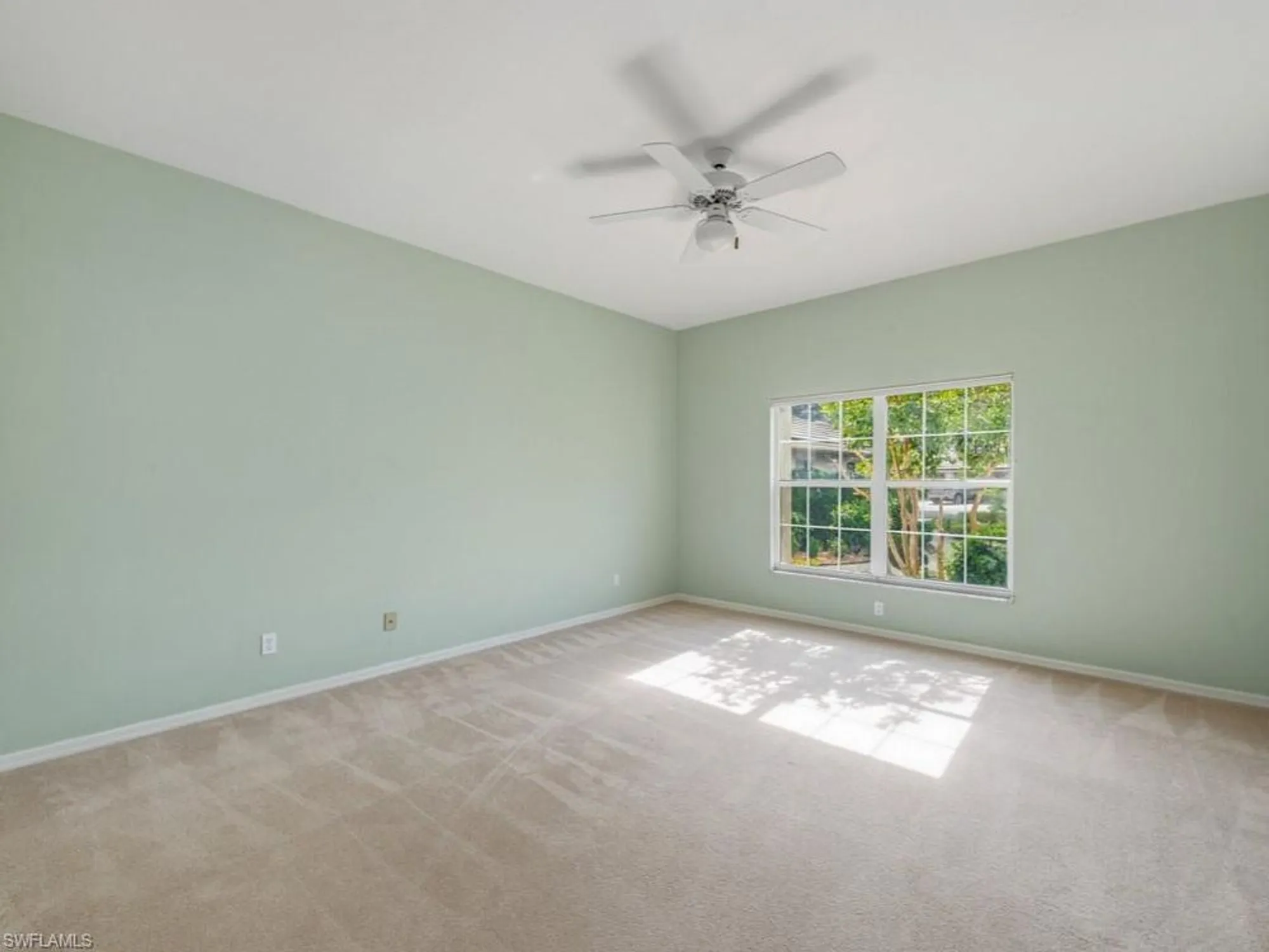 Property Slideshow image 11 of 31 | 3310 glen cairn ct 102, Bonita Springs, FL, 34134