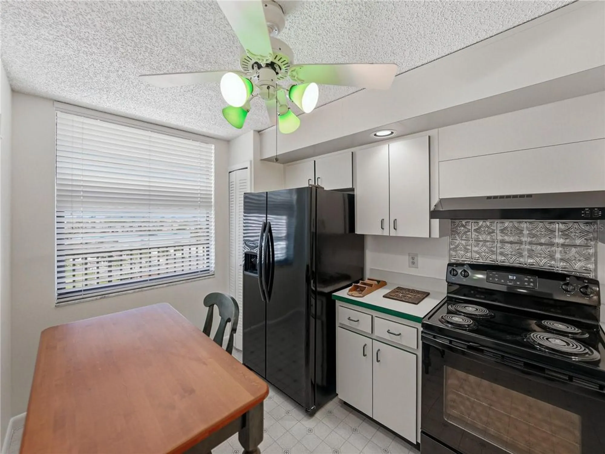 Property Slideshow image 34 of 40 | 7600 sun island dr 603, South Pasadena, FL, 33707