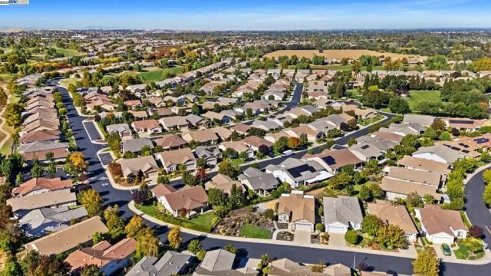 Property Slideshow image 28 of 36 | 993 centennial dr, Brentwood, CA, 94513
